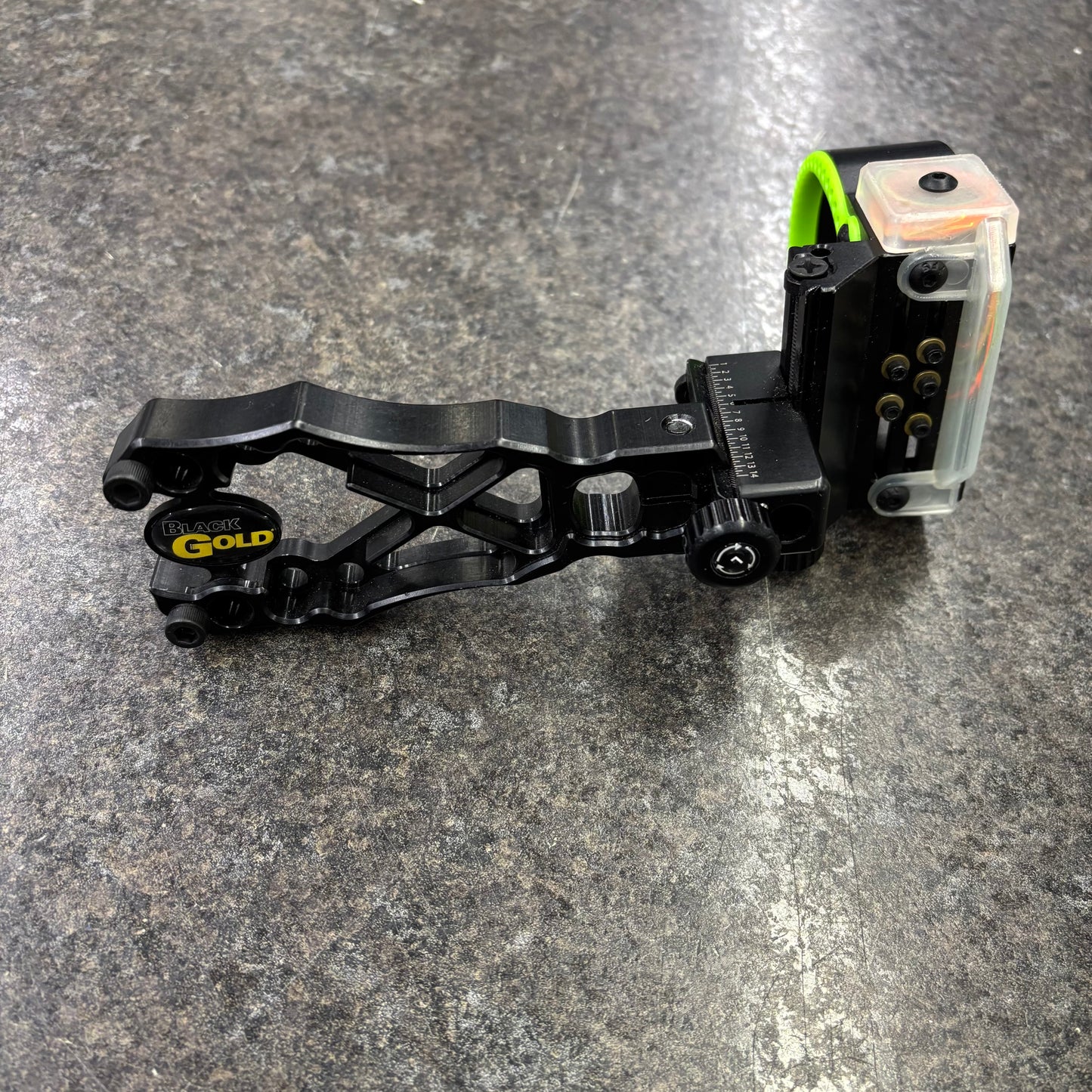 Used Black Gold Widow Maker 5 pin RH sight