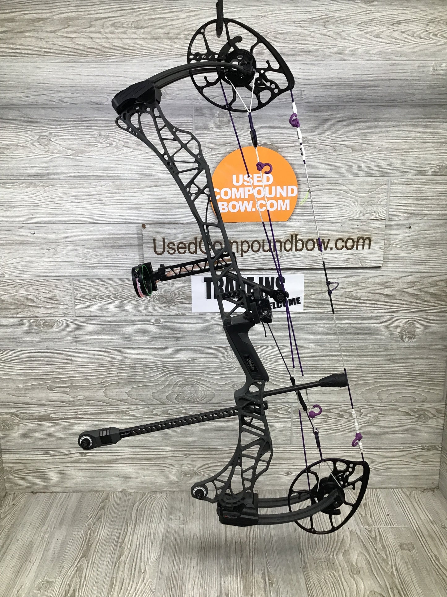 Used Mathews Lift X 29.5 Right Hand Shale Package
