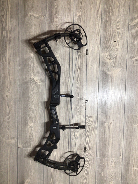 Used Elite Era Carbon RH 70# Black