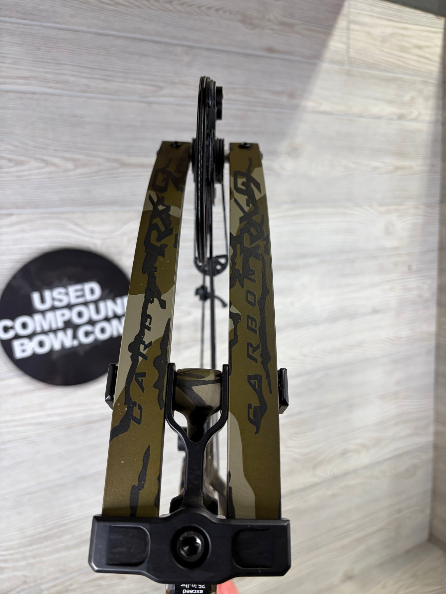 Hoyt RX-9 Ultra Right Handed 60-70# 29" Bottomlands