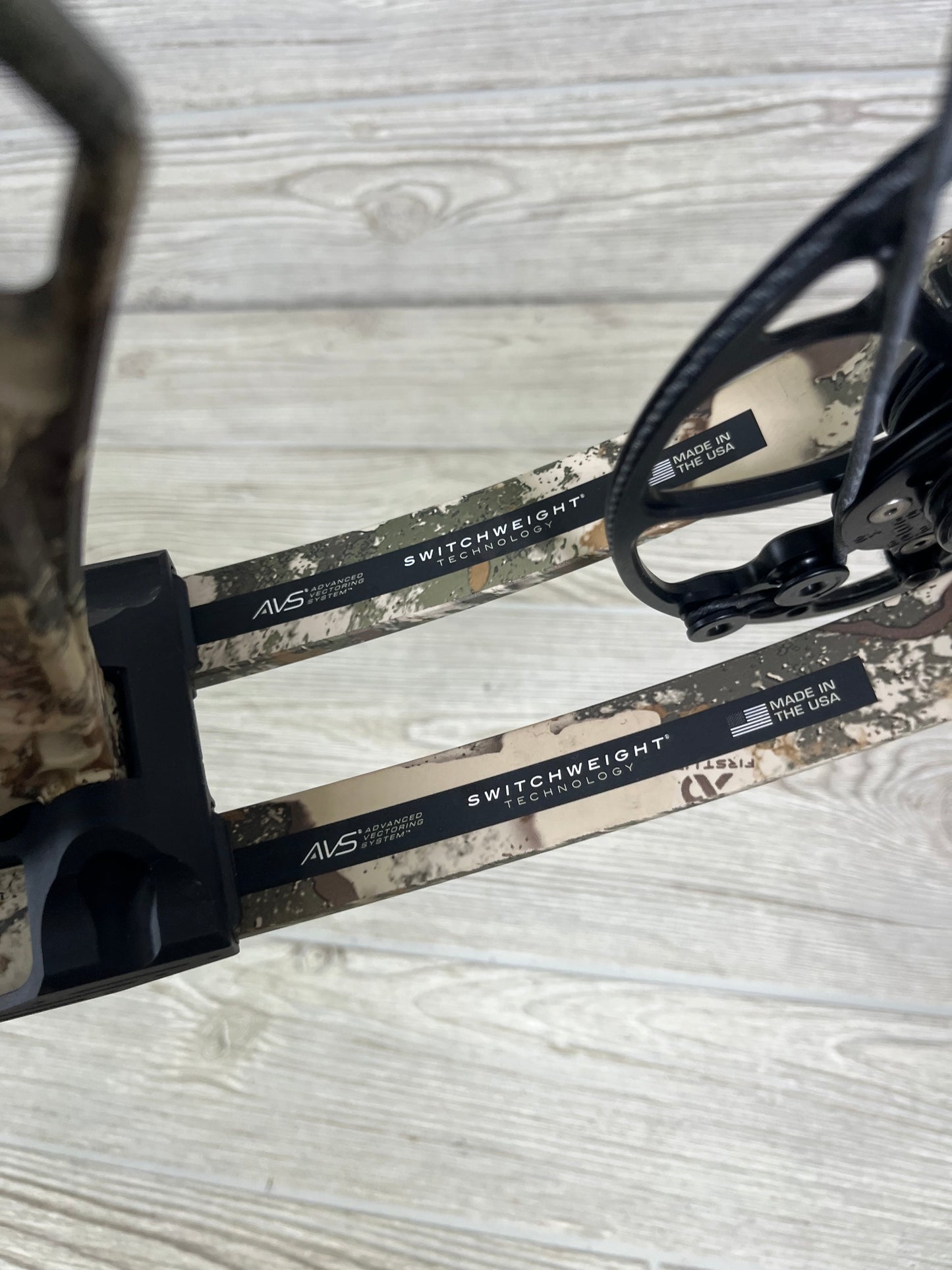 Used Mathews V3 31 Right Hand First Lite LOADED Package