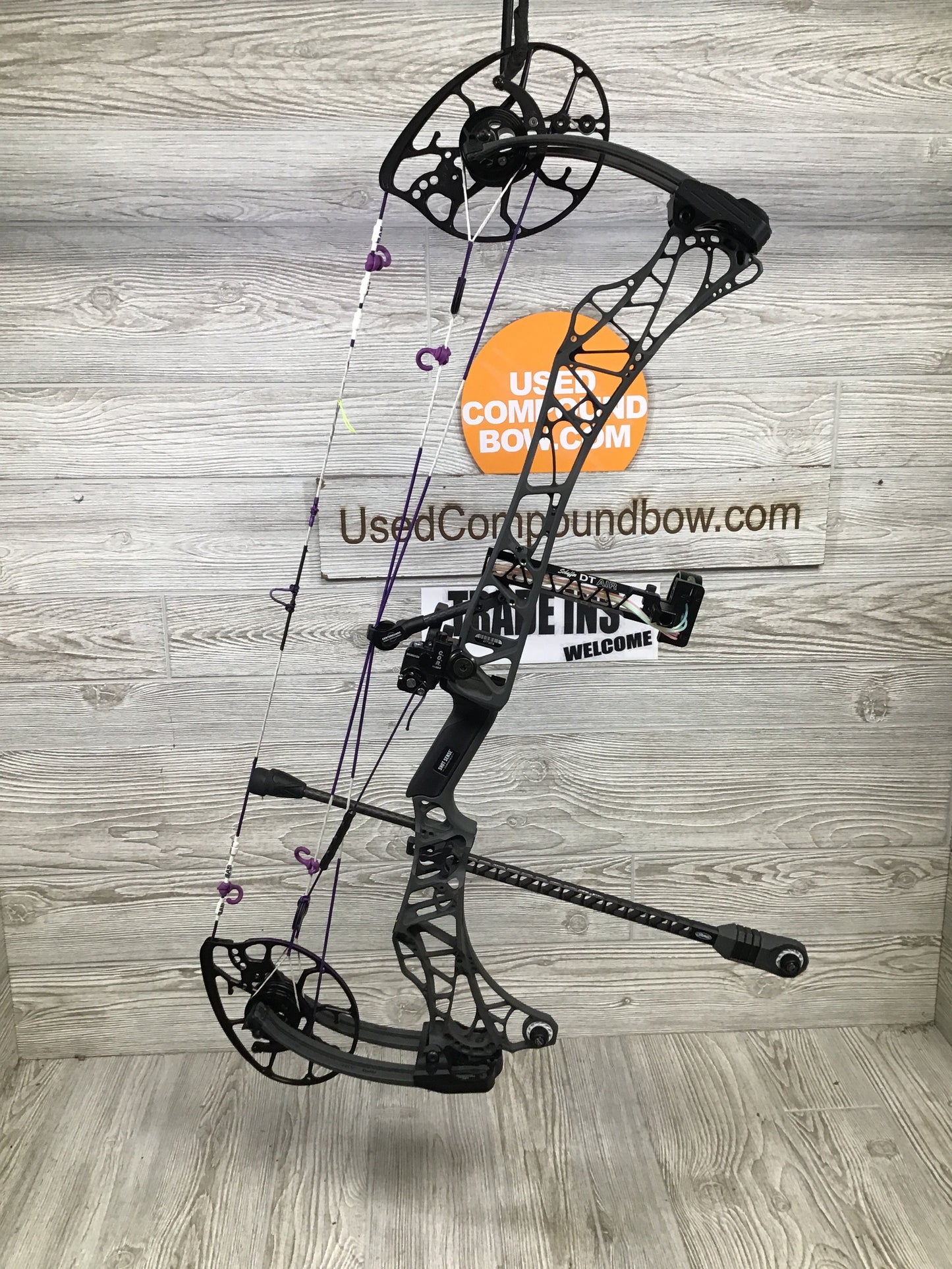 Used Mathews Lift X 29.5 Right Hand Shale Package