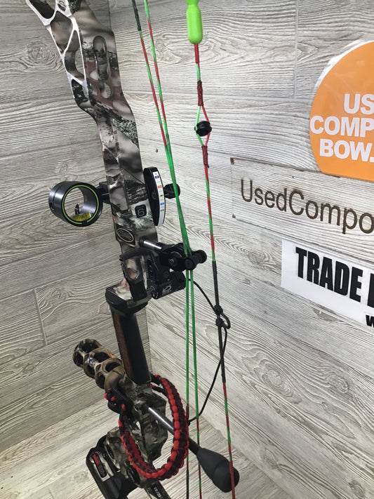 Used Mathews Halon 6 RH 27"/70# Lost Camo