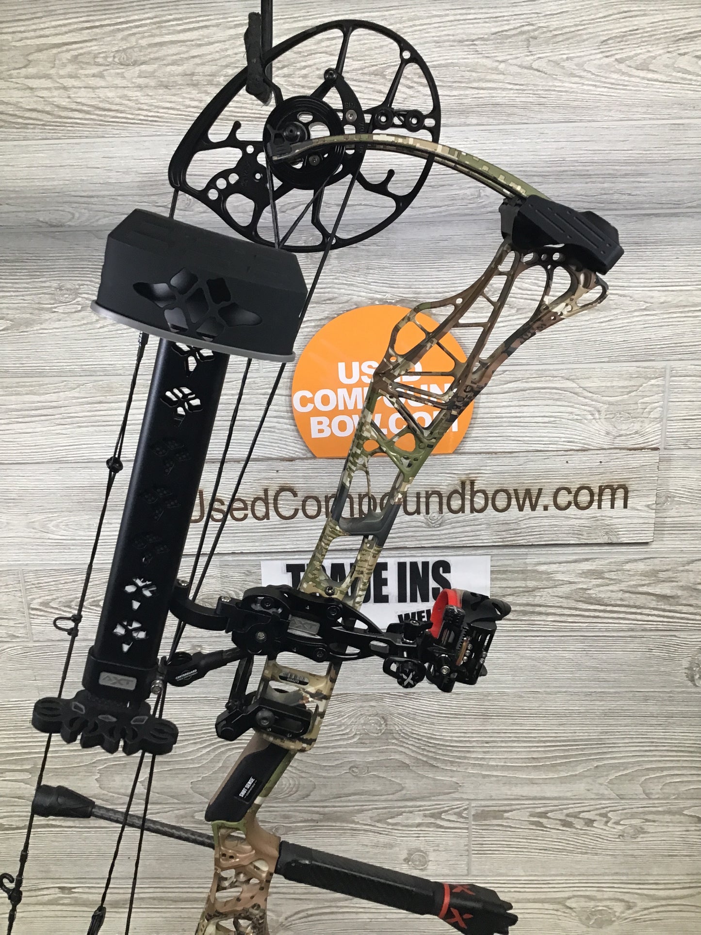 Used Mathews Lift X 29.5 Right Hand 28.5"/70# Sitka Subalpine Package