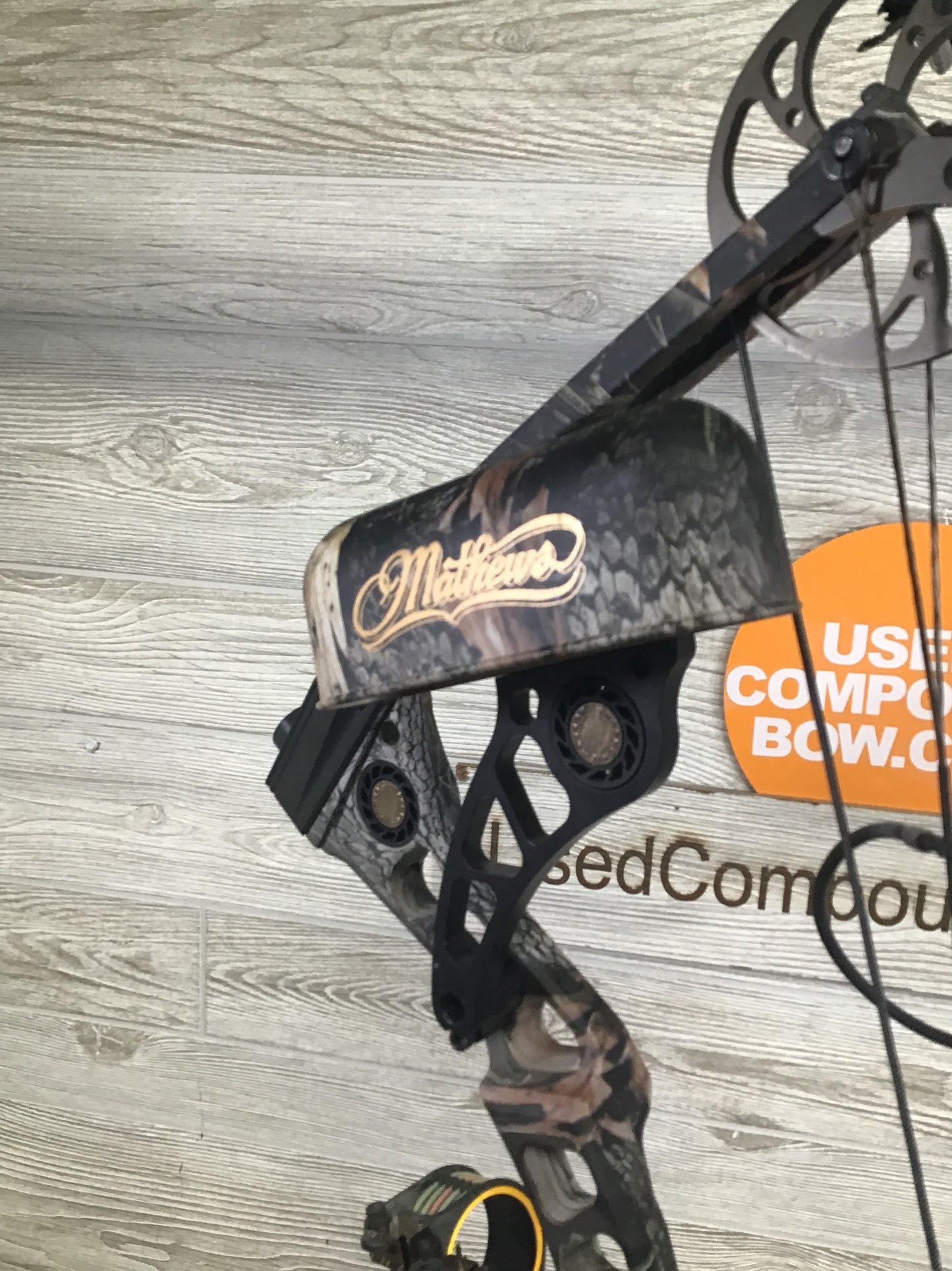 Mathews Switchback Left Handed 29" 60-70# Package Mint Condition