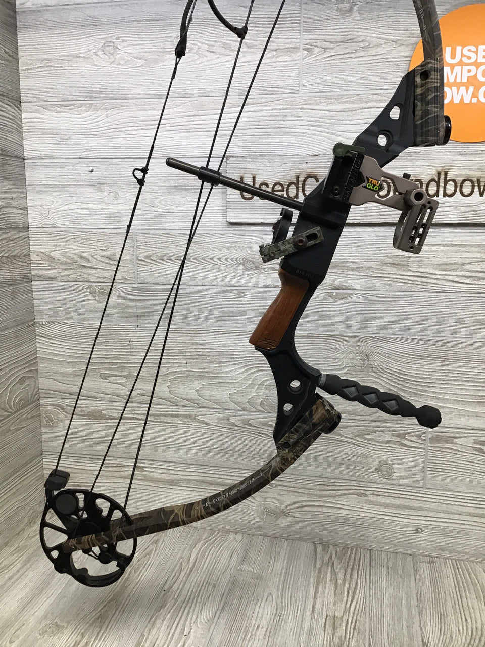 Mission X3 Right handed bow Package 28/70#