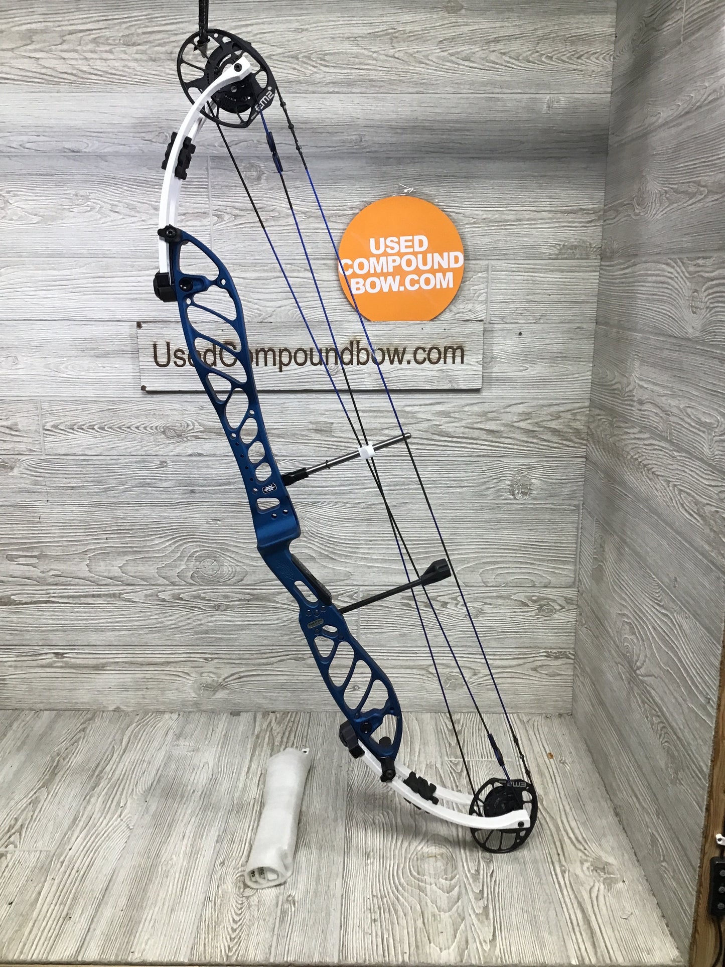 PSE Supra X 40 EM2 Blue 50-60# with extra set of 40-50#