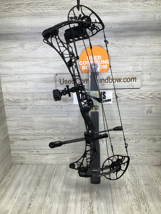 Used Mathews Lift X 29.5 Right Hand Black Riser/ Kuiu limbs 29.5/70 LOADED Pkg