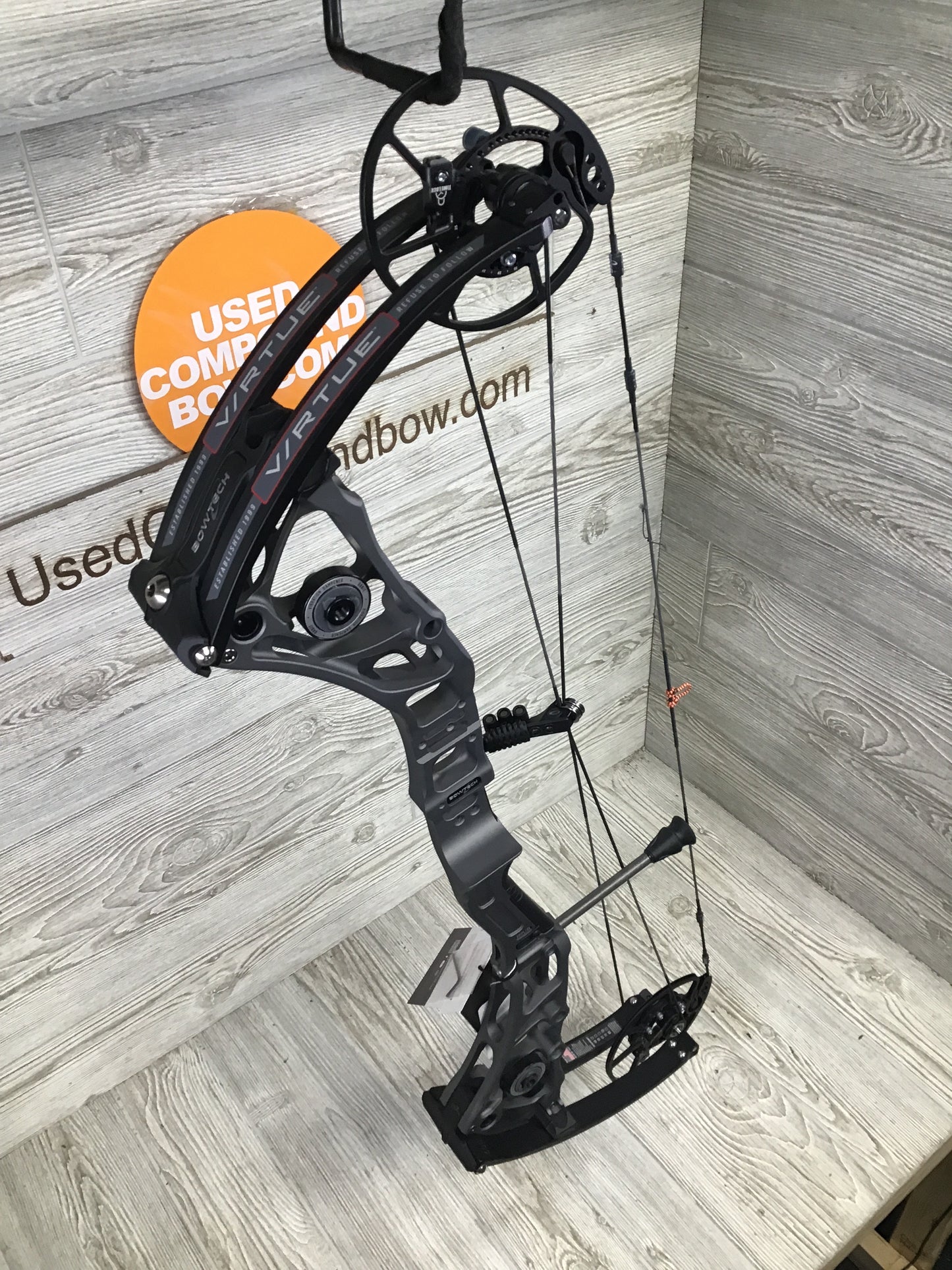 Used Bowtech Virtue RH Tac Grey 60-70#