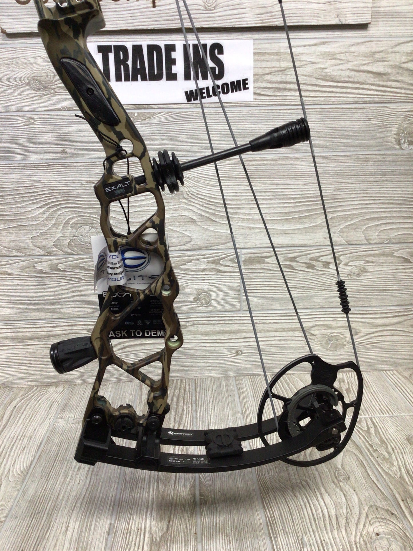 Elite Exalt Right Handed Bottomlands 24.5-30" 60-70#