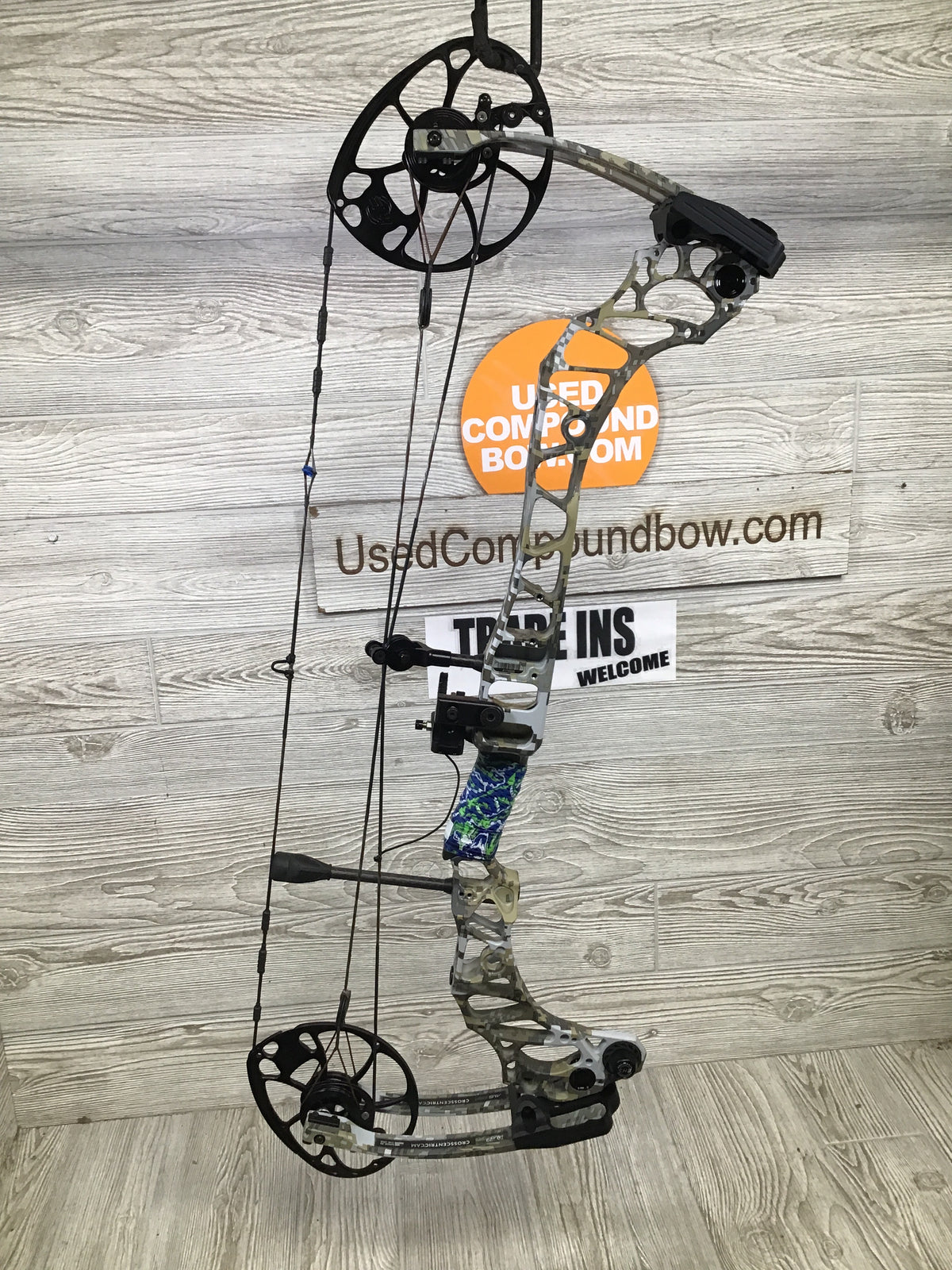 Used Mathews Vertix RH Sitka Elevated II 30"/70LBS
