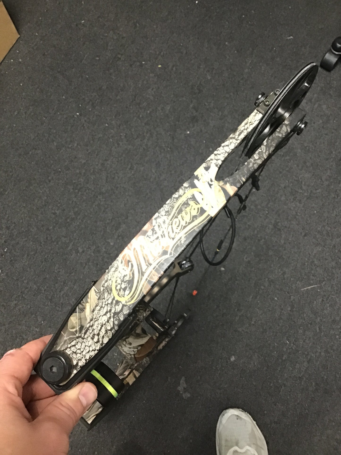 Mathews Switchback XT Right Handed 28" 50-60# Package Great condition