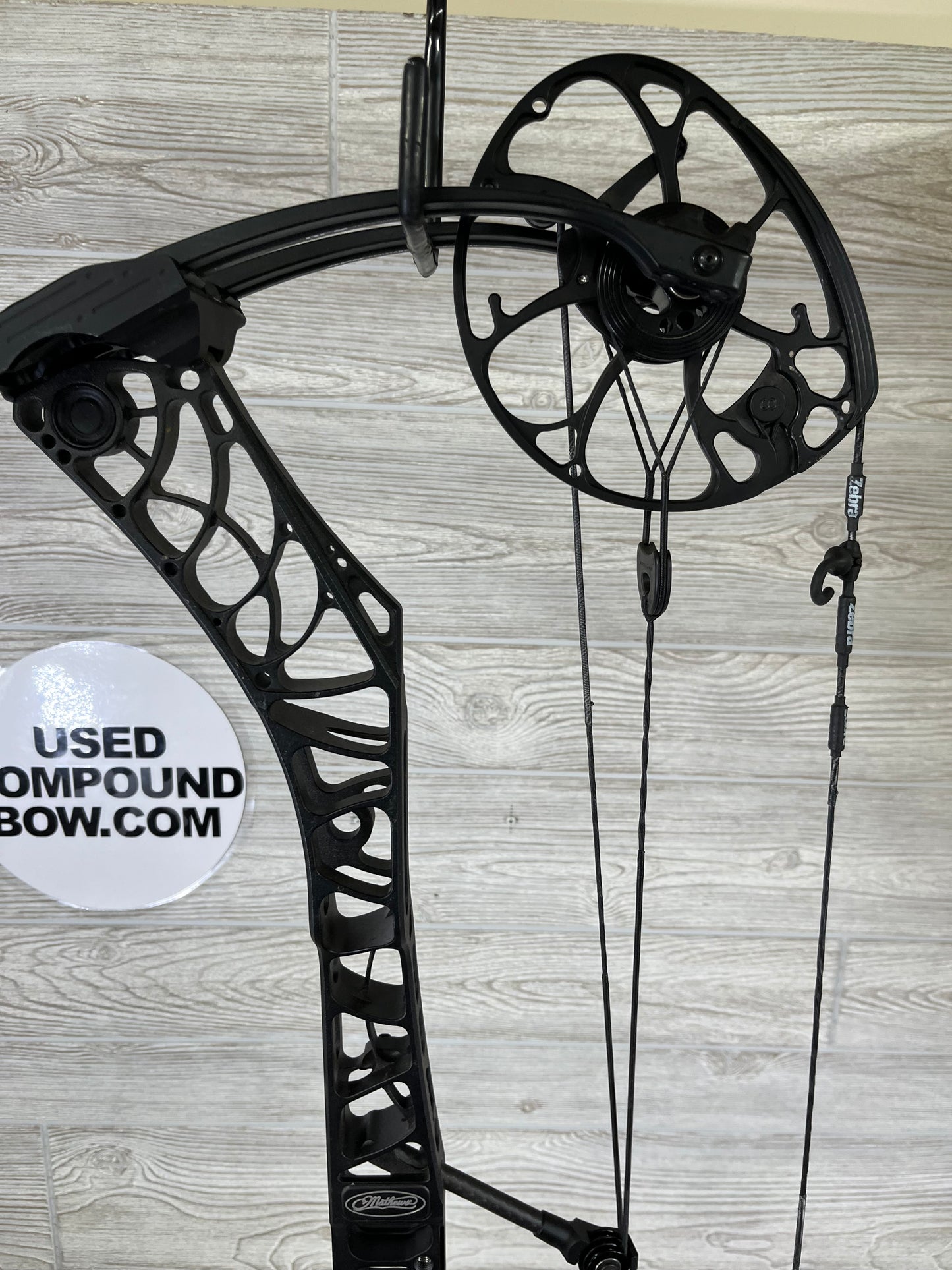 Mathews Phase 4 33 Black RH BOW ONLY