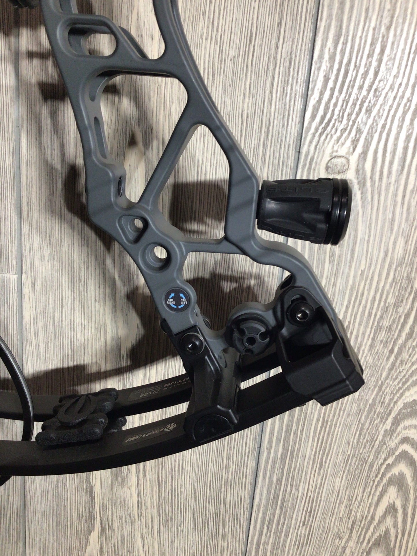 Elite Artus RH Slate Gray 70# Bow