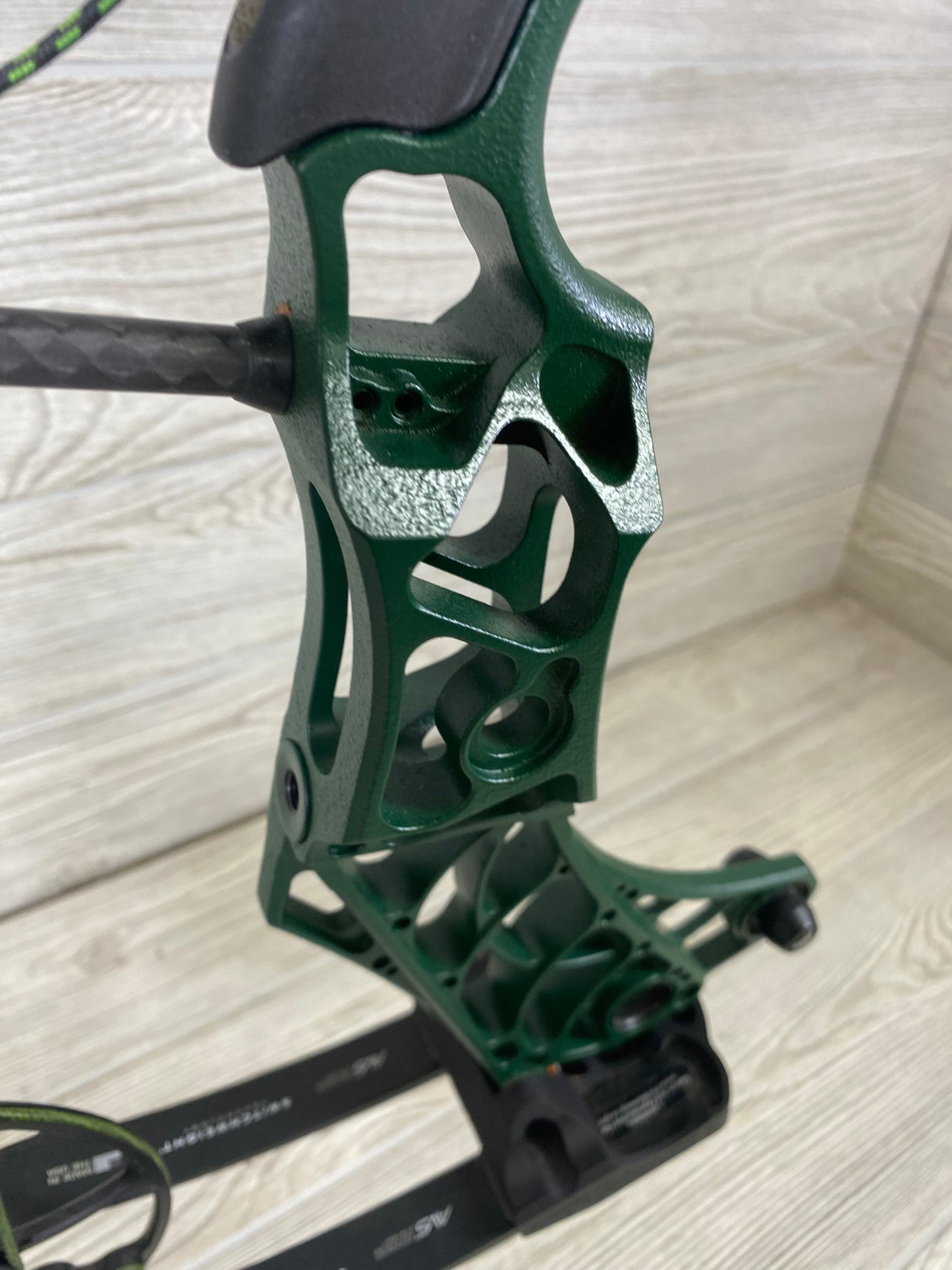 Used Mathews V3 31 Right Hand Green Black Limbs CUSTOM!