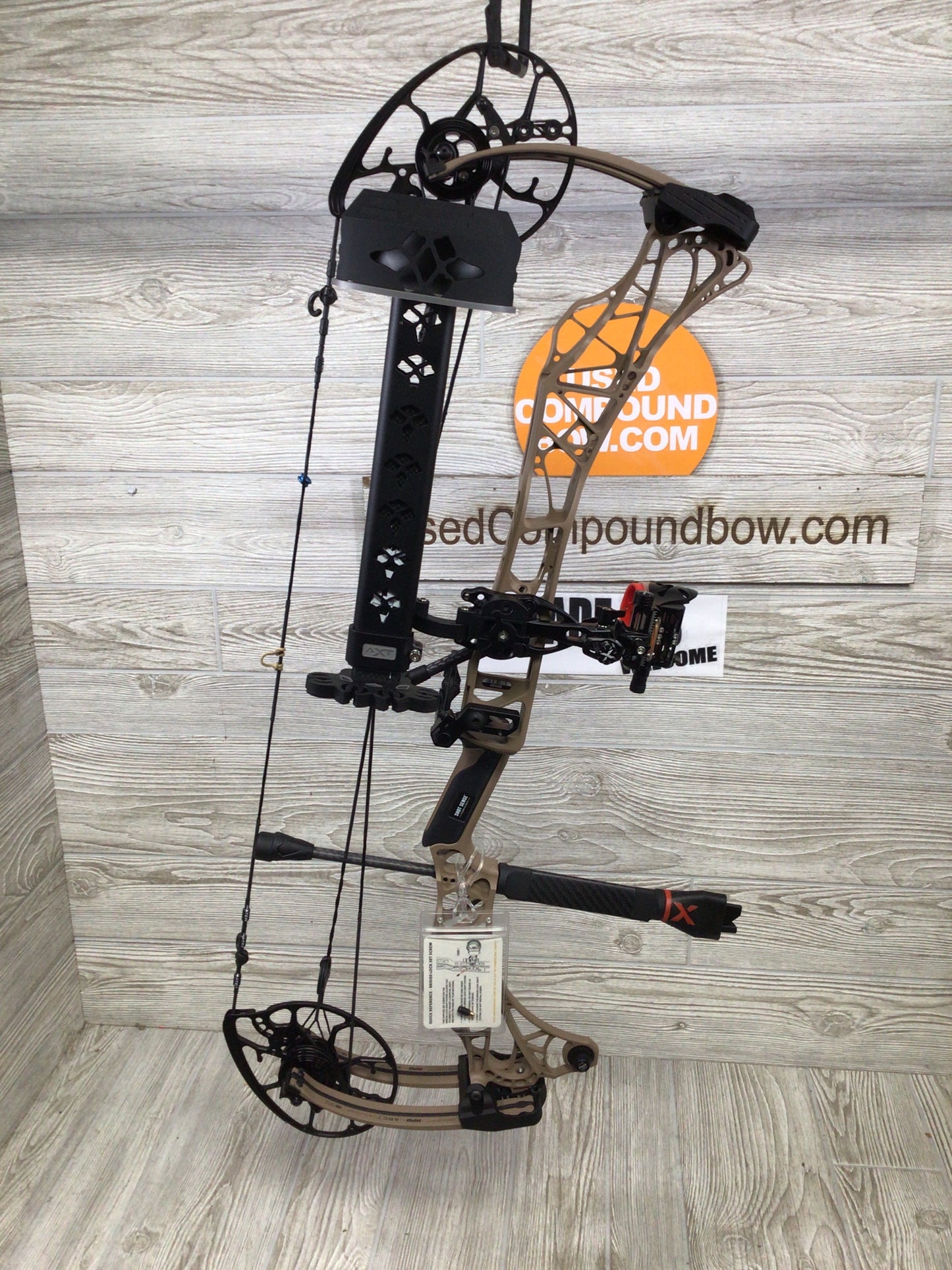 Used Mathews Lift X 29.5 Right Hand Earth 29/60 Package