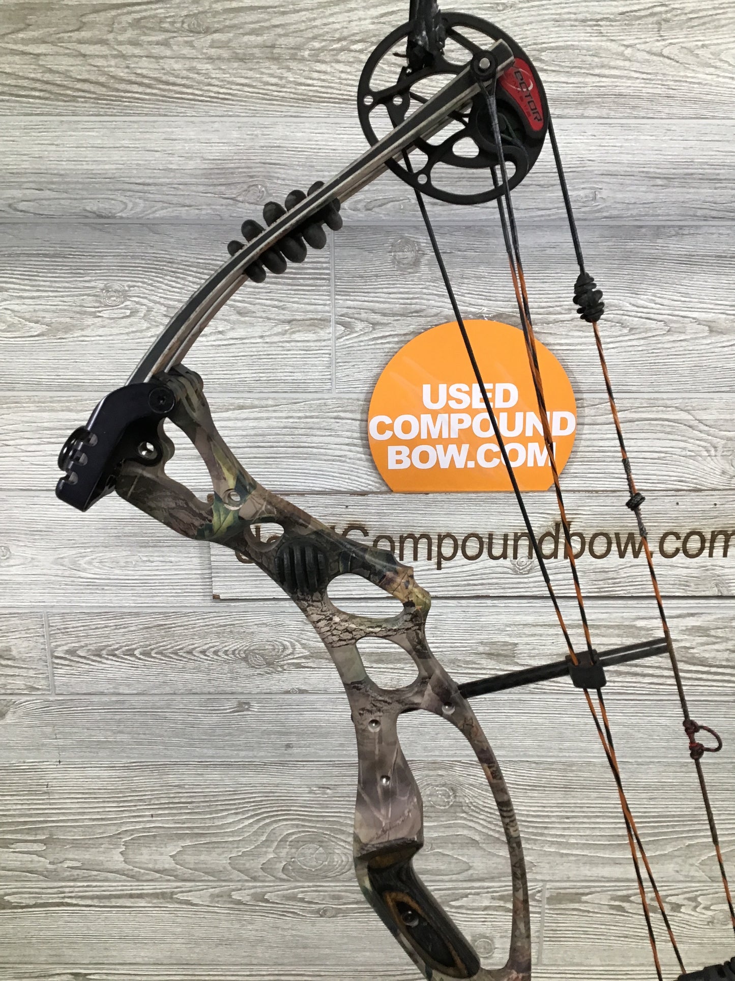 Used Hoyt Vectrix RIght Handed 27.5/70 Camo