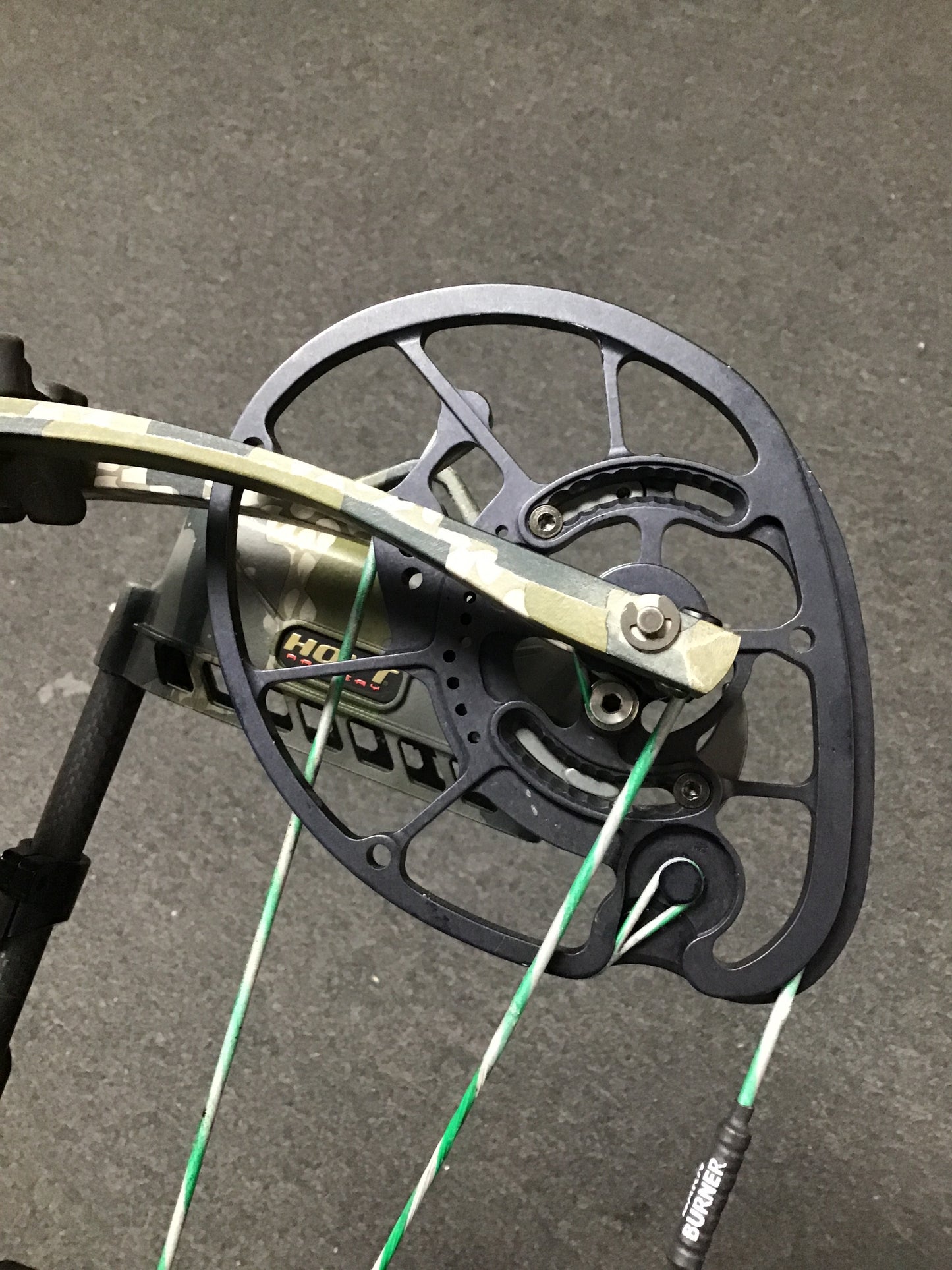 Hoyt RX-5 Wilderness 60-70# 25-30 Right Hand Package