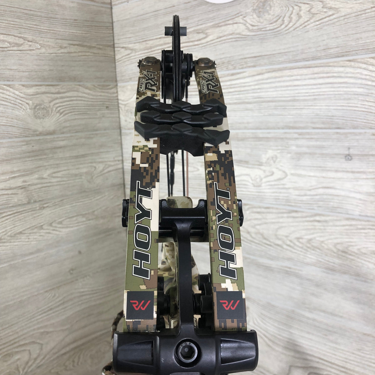 Hoyt Carbon RX-1  60-70# 29-31" draw Subalpine package