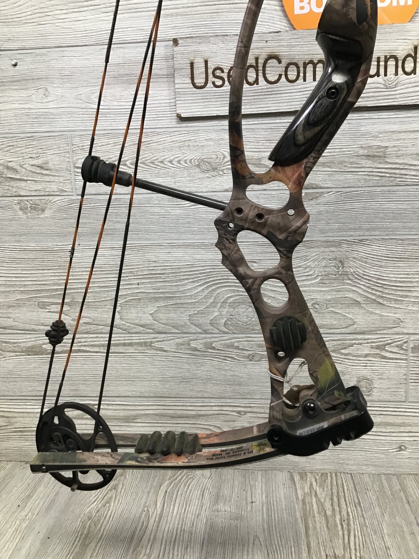 Used Hoyt Vectrix RIght Handed 28/70 Camo