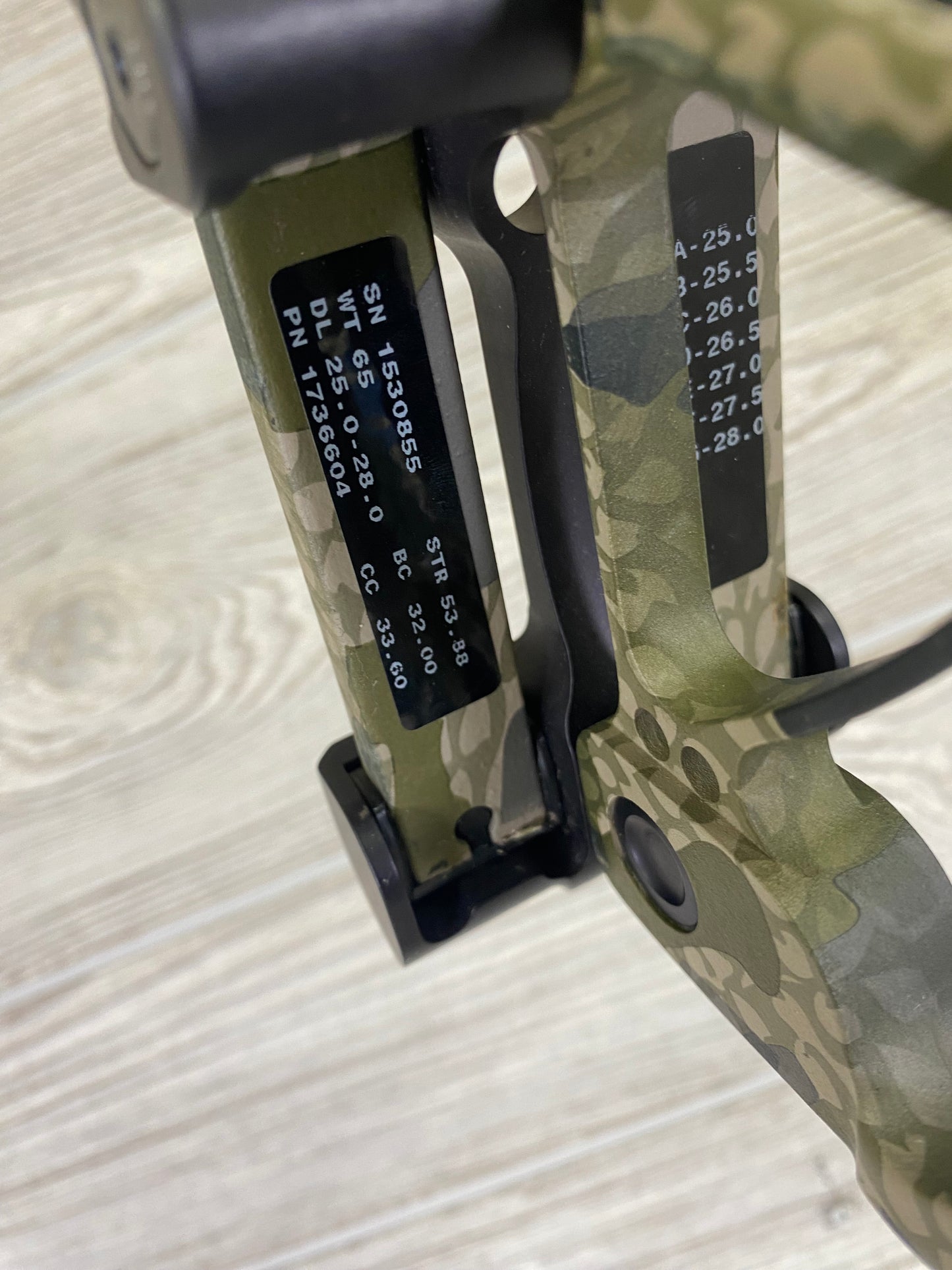 Used Hoyt Helix Left Hand 25-28" 55-65# Package