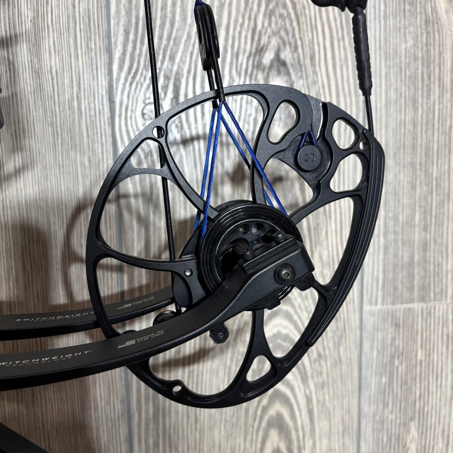 Used Mathews V3 27 RH Black