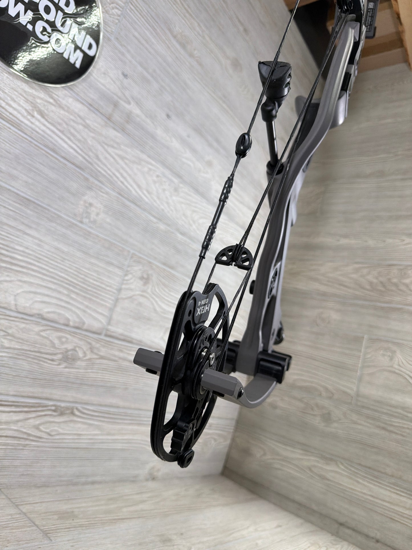 Used Hoyt RX-9 Right Handed 29" 60-70# Tombstone