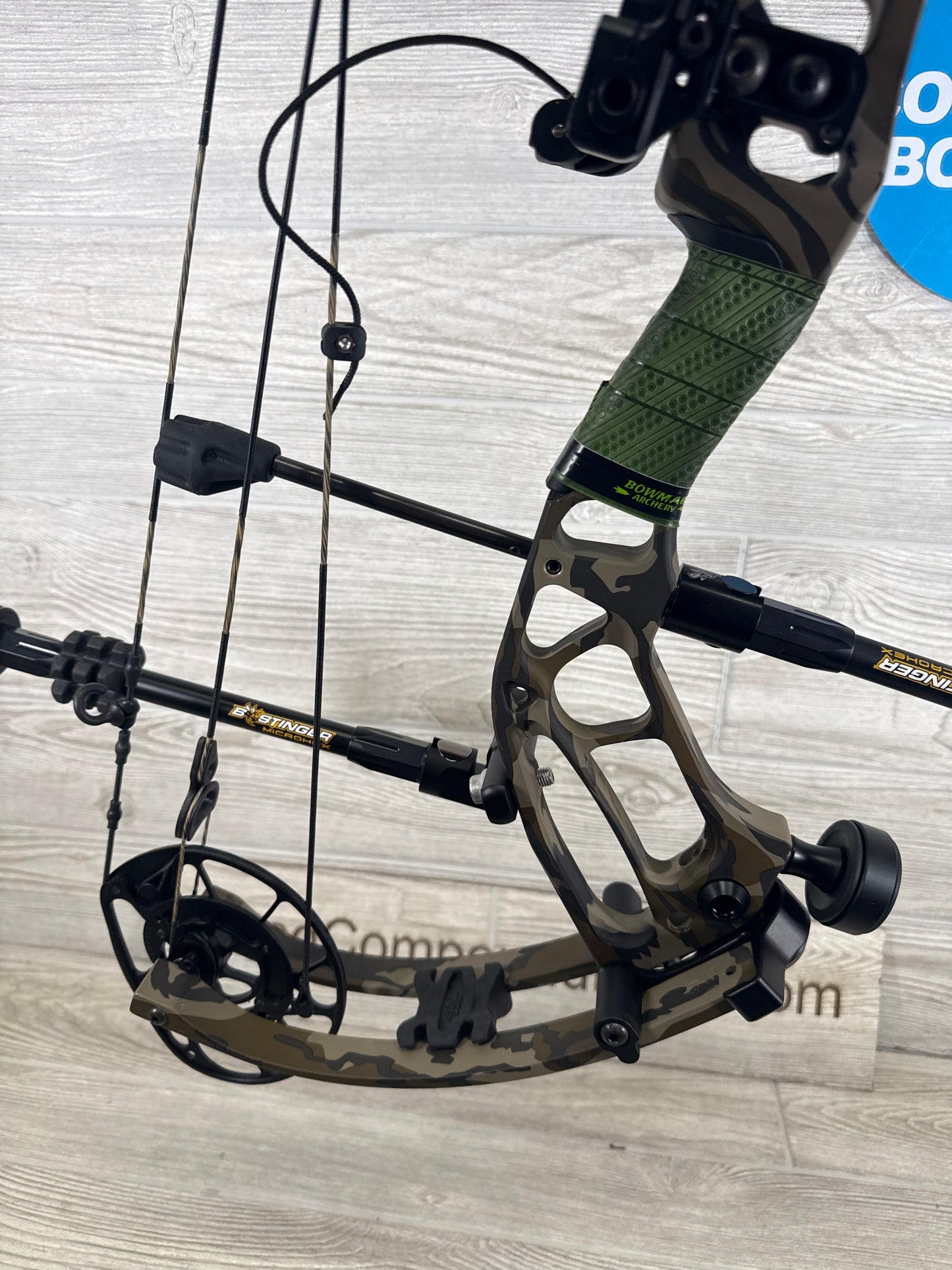 Used PSE Evolve DS 30 24.5-30 Mossy Oak Right Handed Package