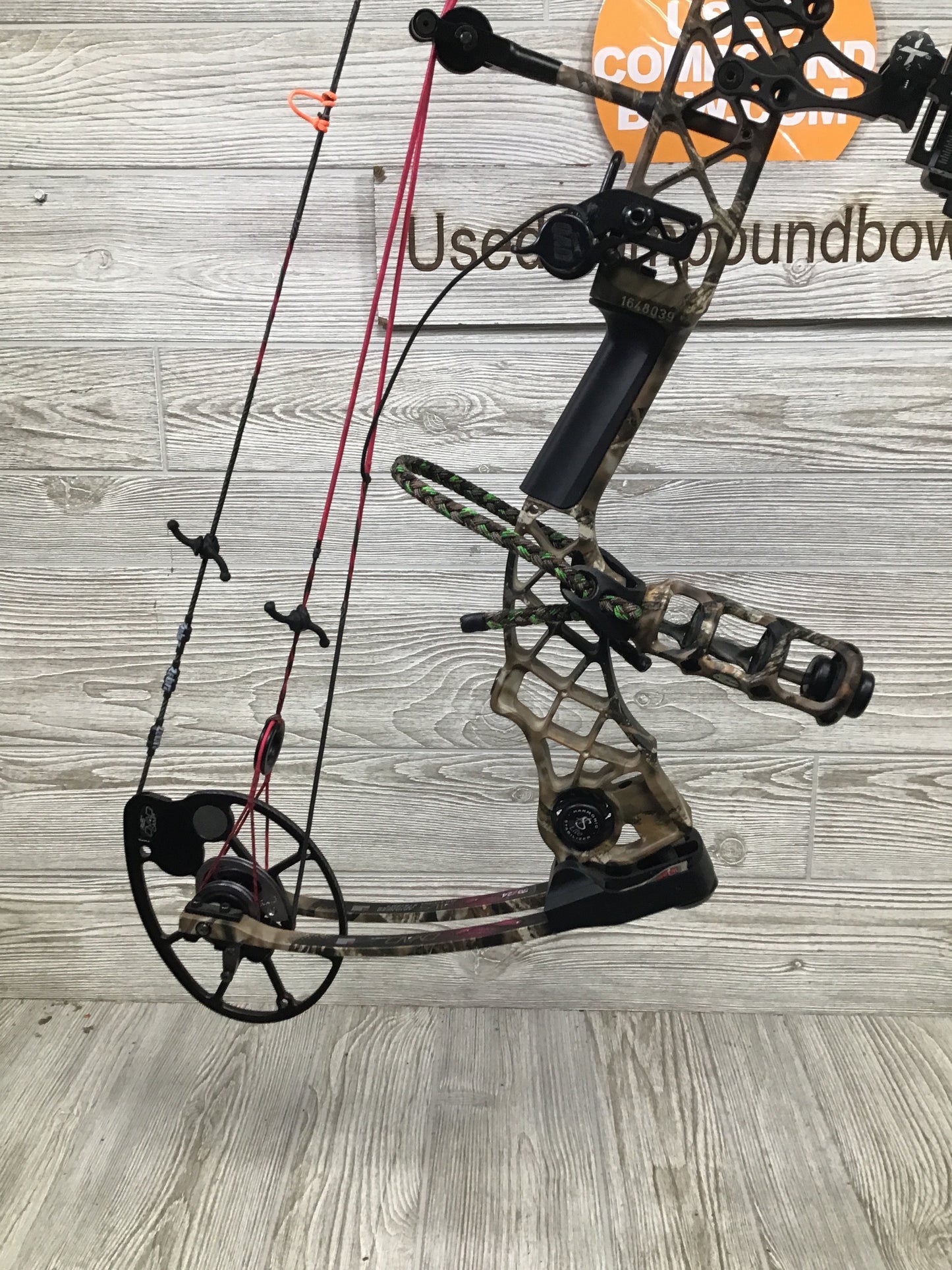 Used Mathews Chill SDX 28.5/50 lost camo Package Right Handed