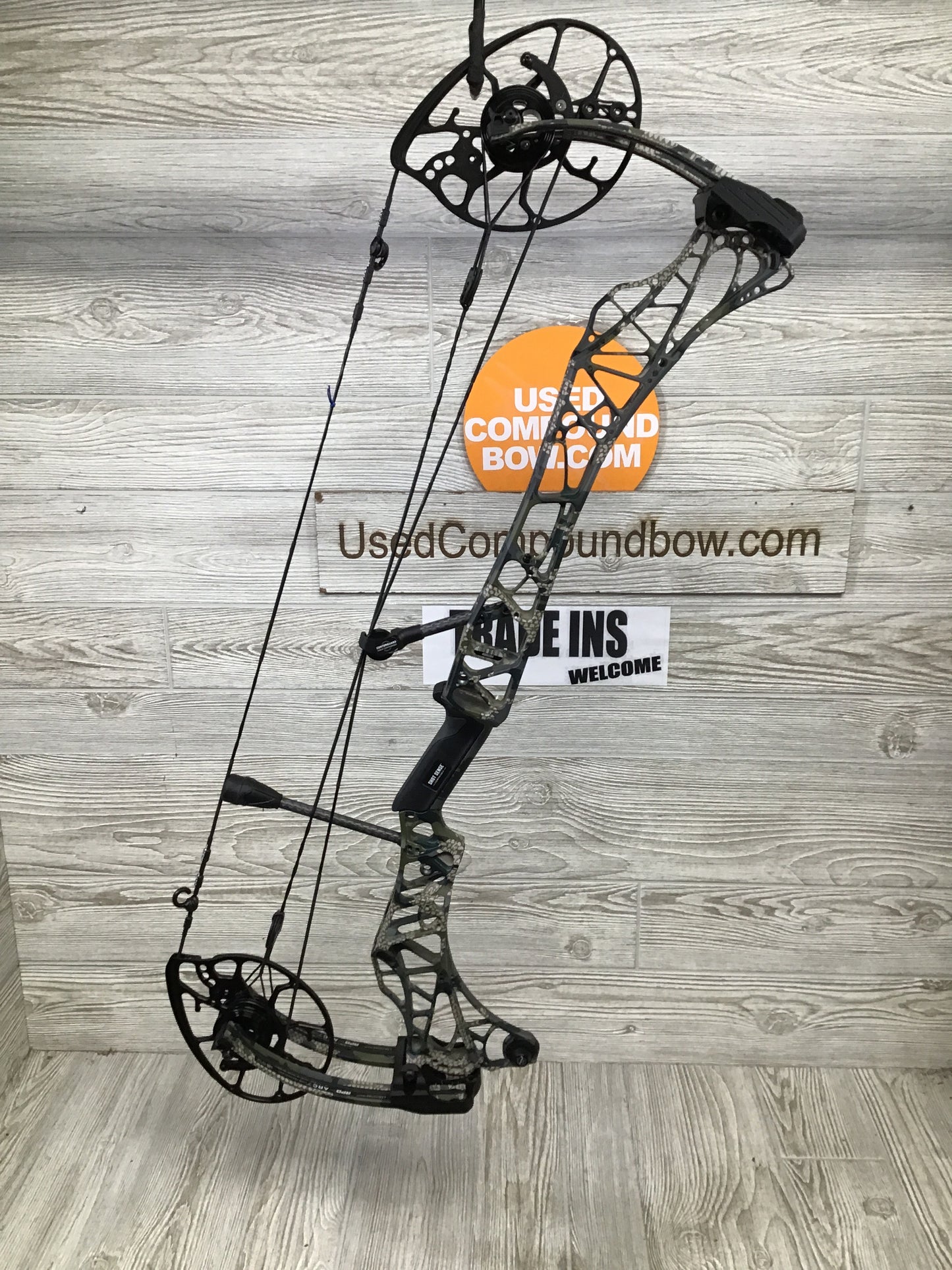Used Mathews Lift X 29.5 Right Hand Kuiu Verde 27.5"/70#
