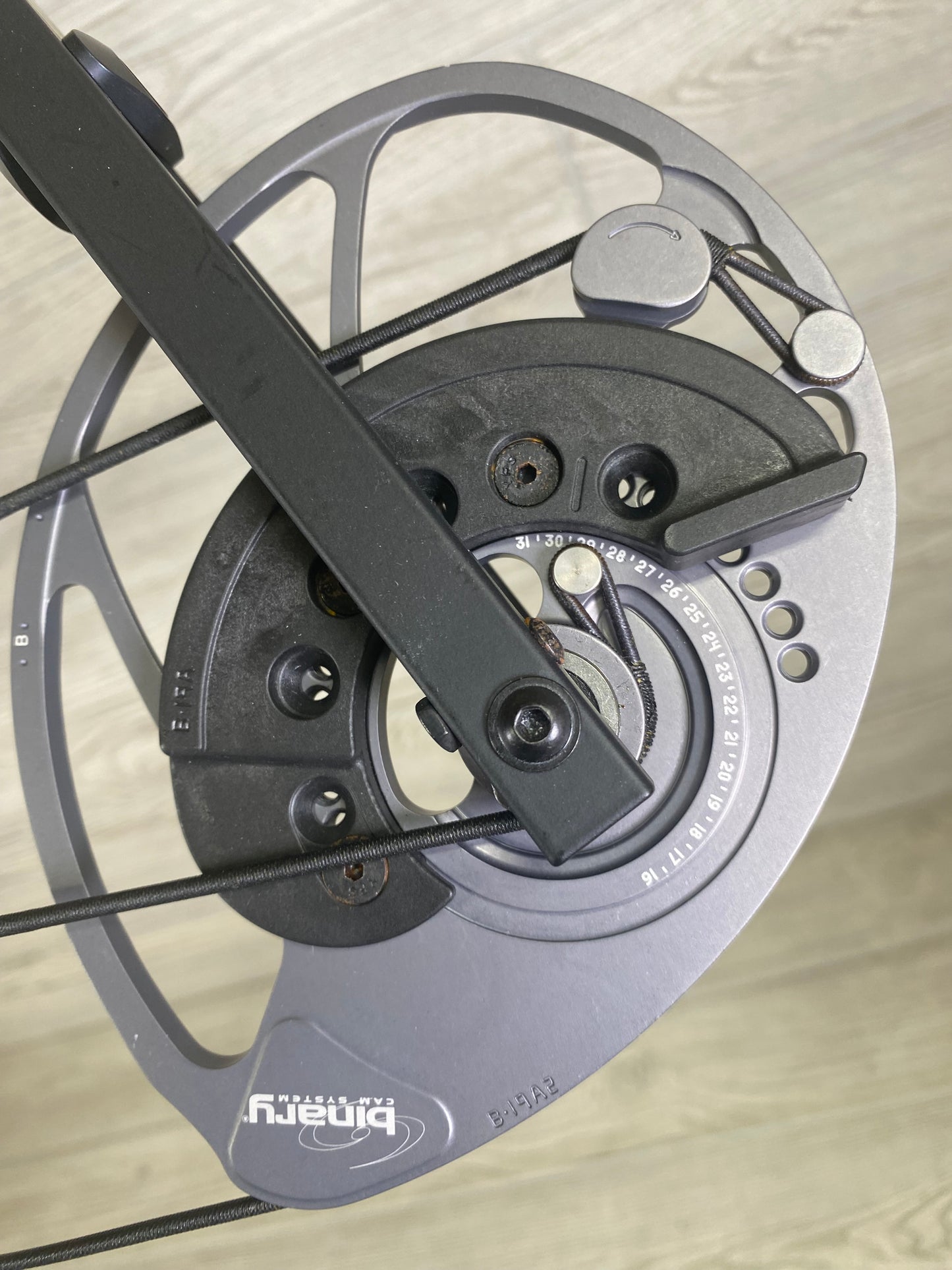 Diamond Edge 320 RH Bow Package