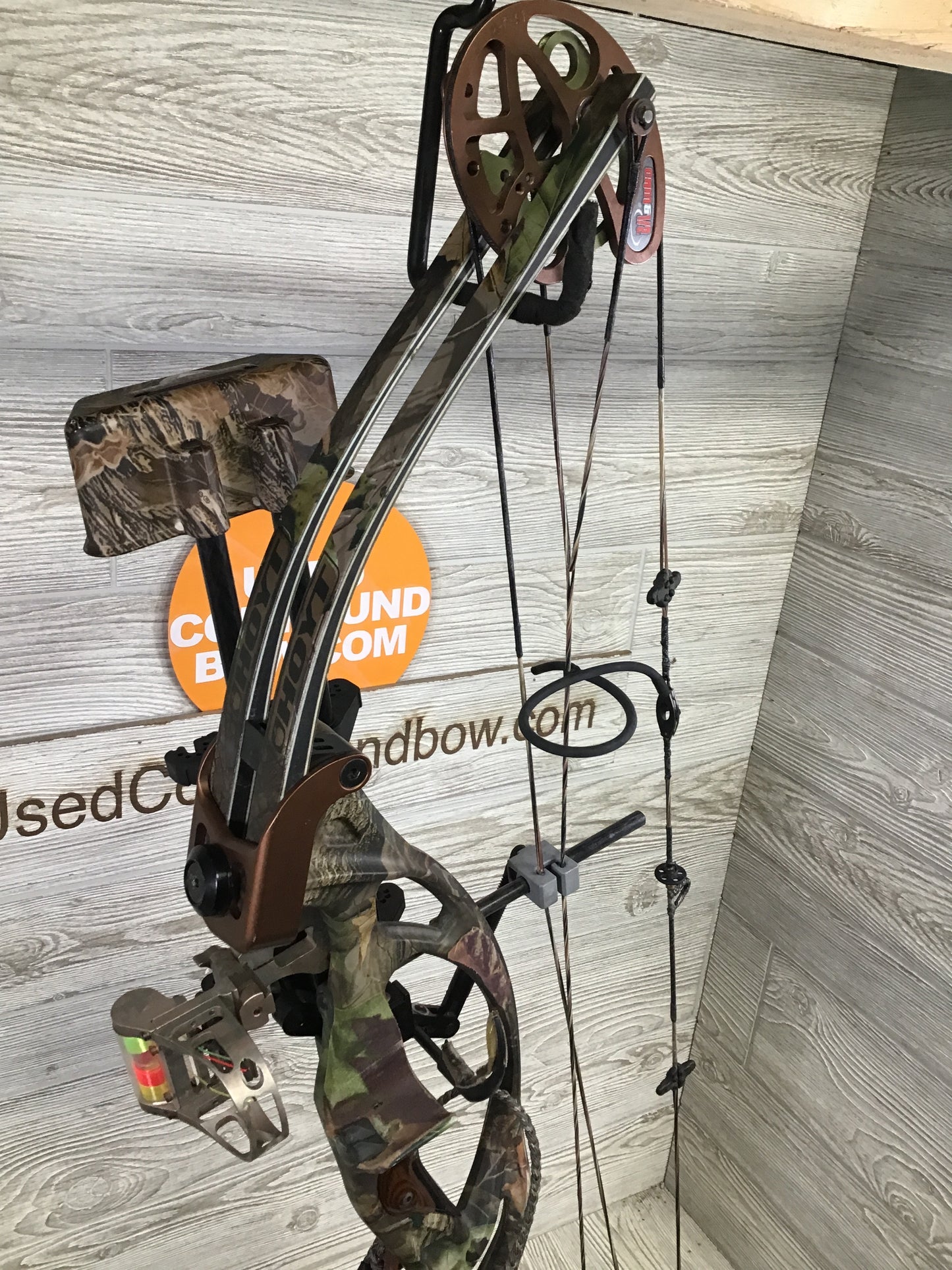 Hoyt UltraMag XT-2000 70# RH PACKAGE