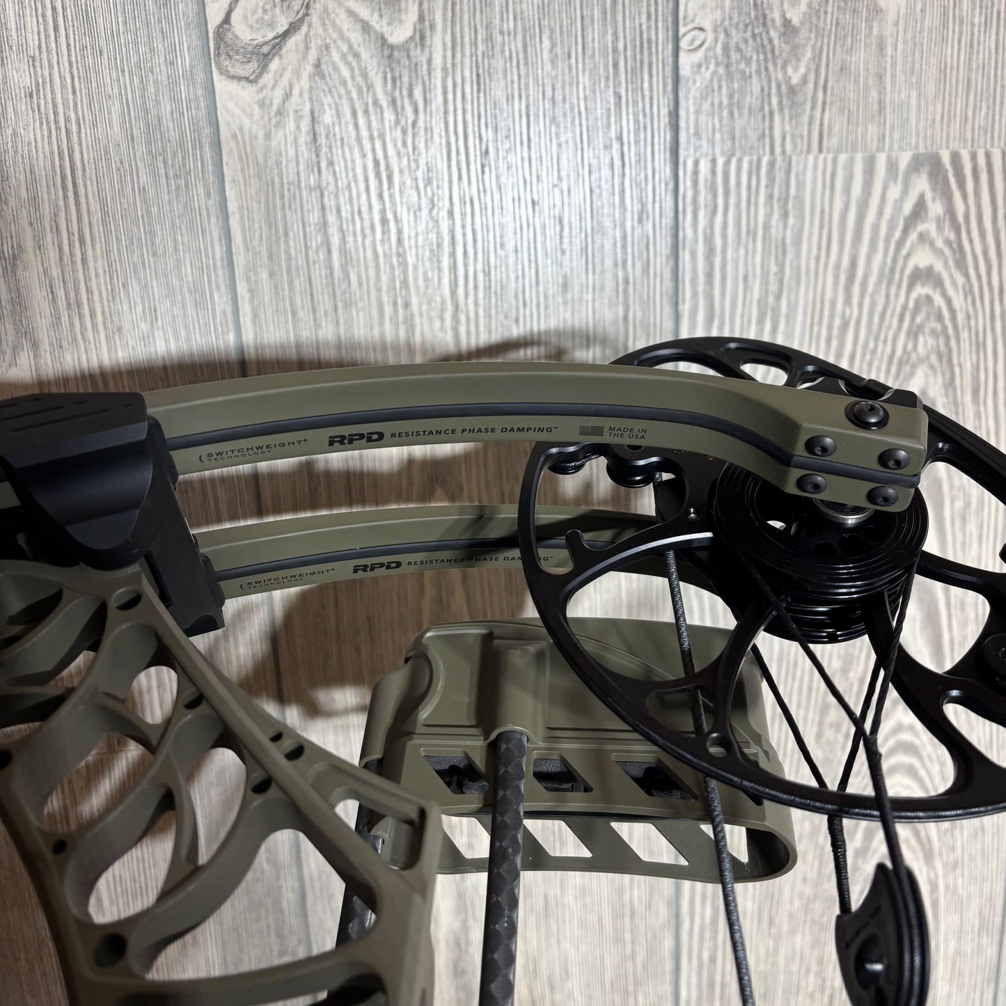 Used Mathews Phase4 29 RH Ambush LOADED Package