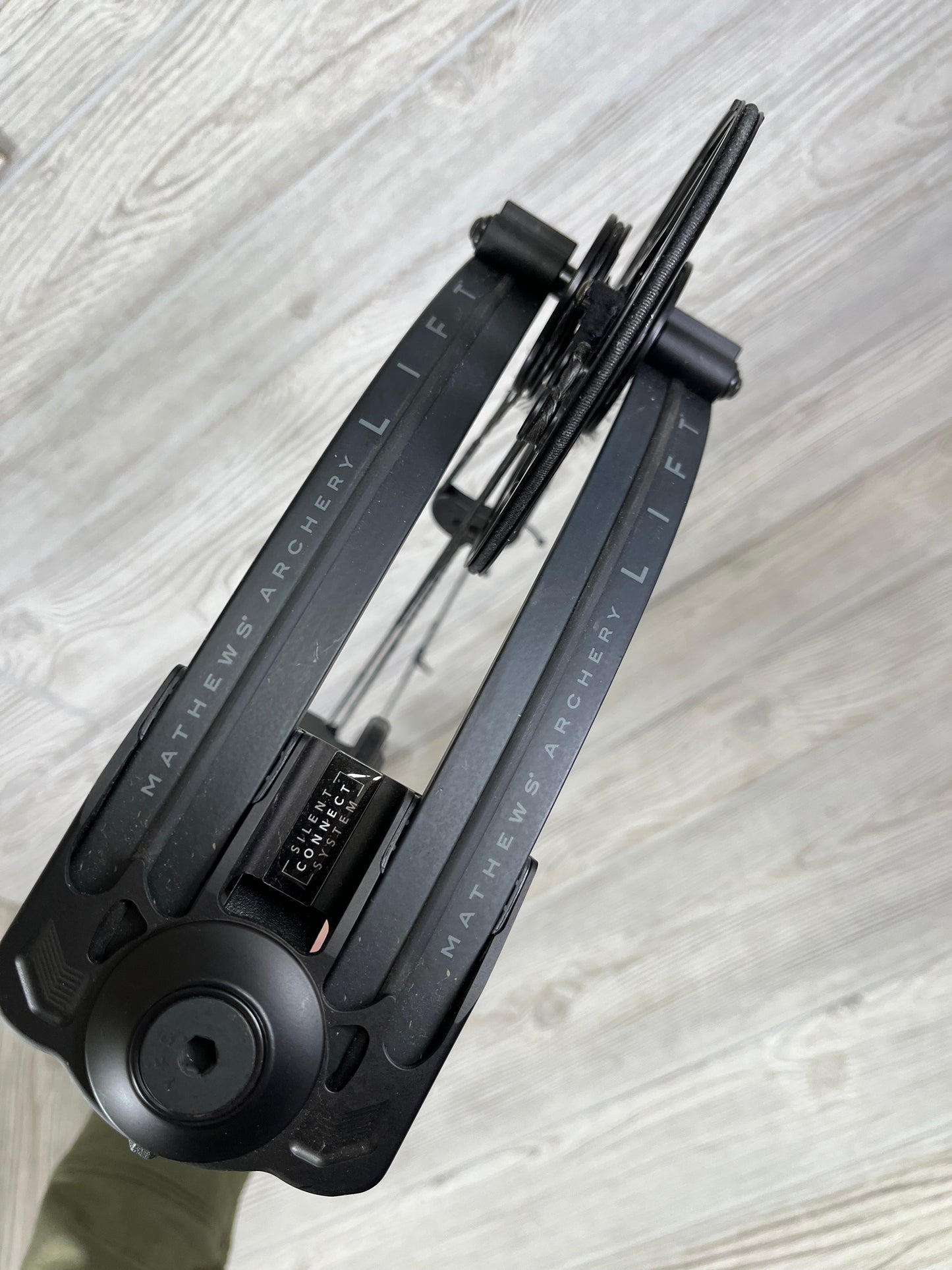 Mathews Lift 29.5 Right Handed Black