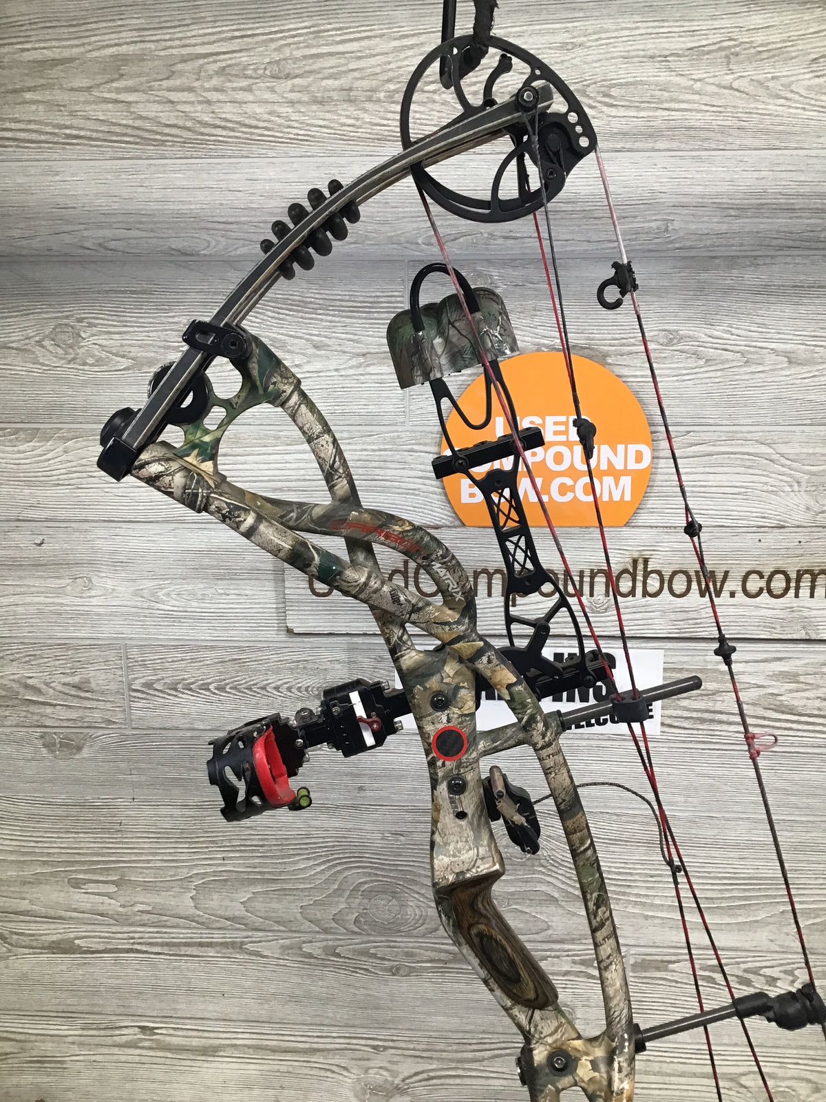 Used Hoyt Carbon Matrix 29" 70lb Right Hand Camo Bow Pkg