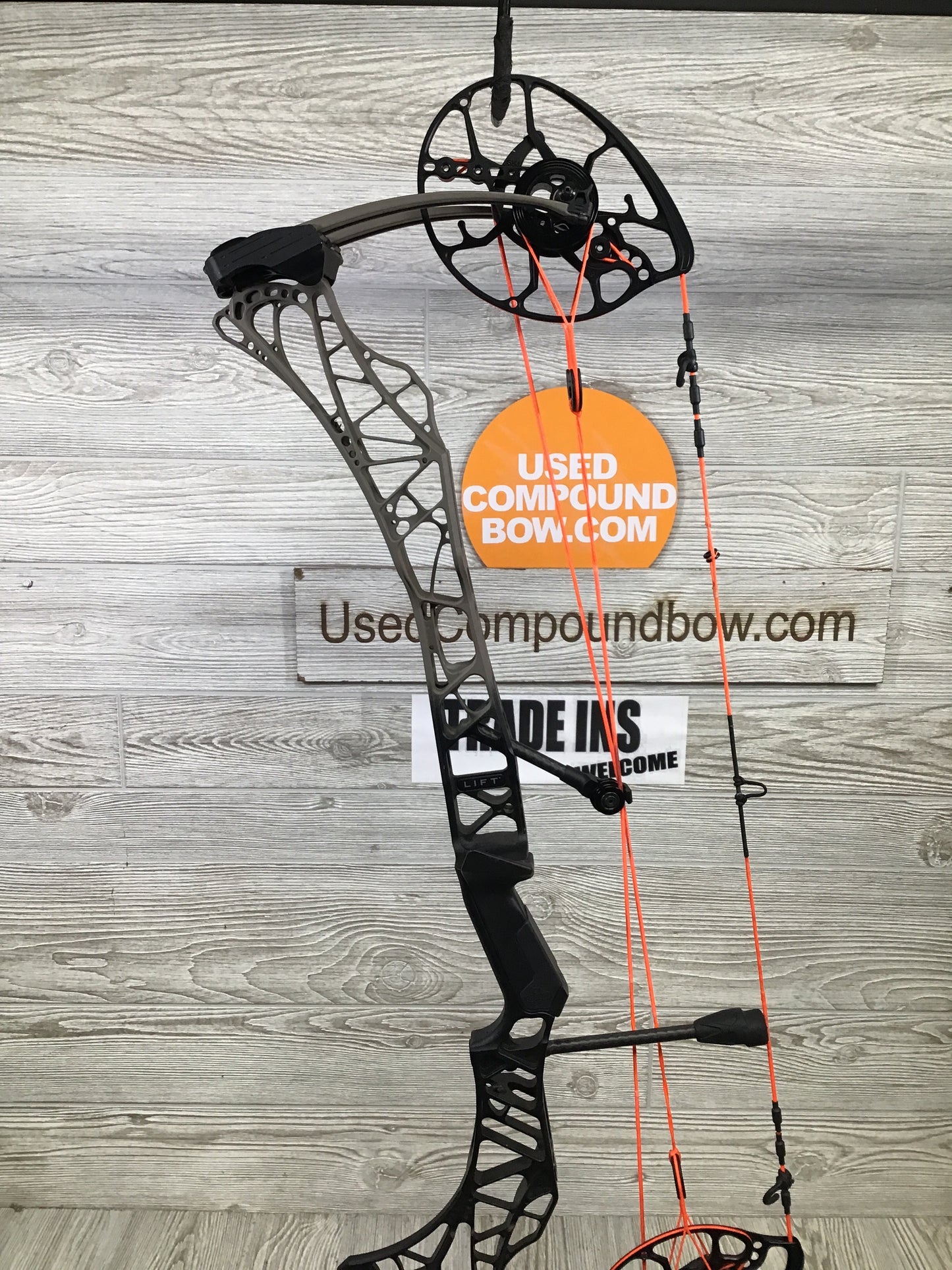 Mathews Lift 29.5 Granite fade to Black RH 28.5/70