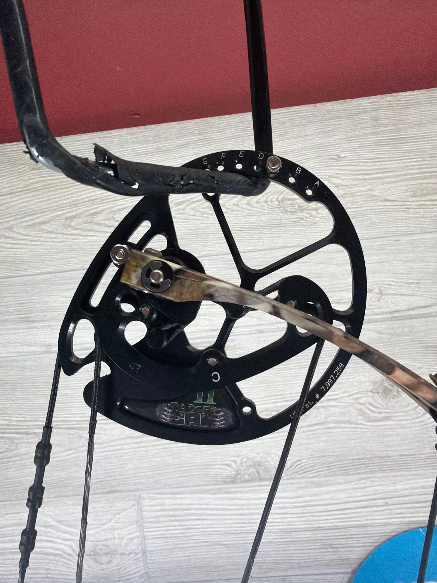 Used Strother Wrath SHO 28" 70lb Right Hand Camo Bow Pkg