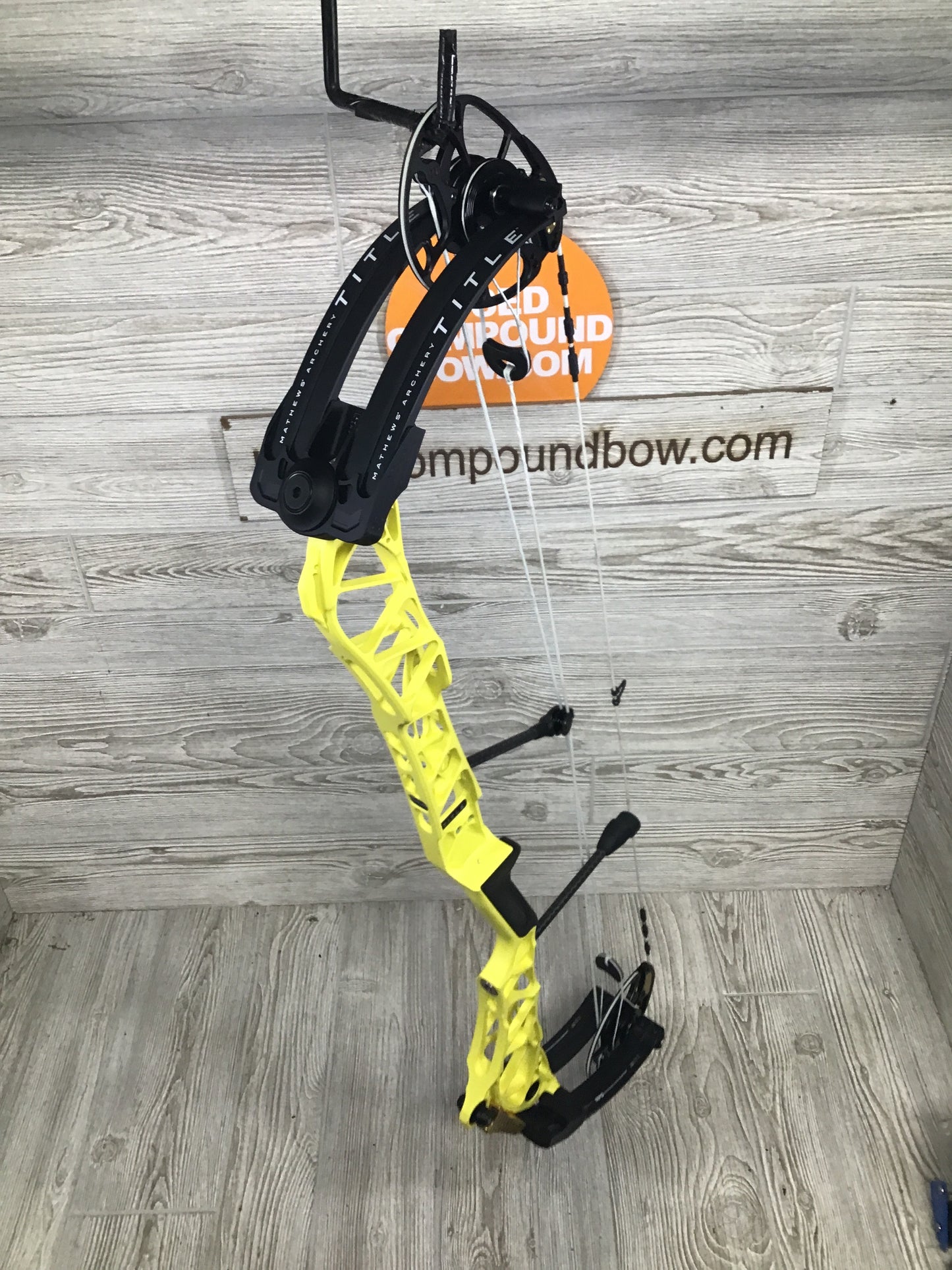 Used Mathews Title 36 G2 RH Yellow Black Limb