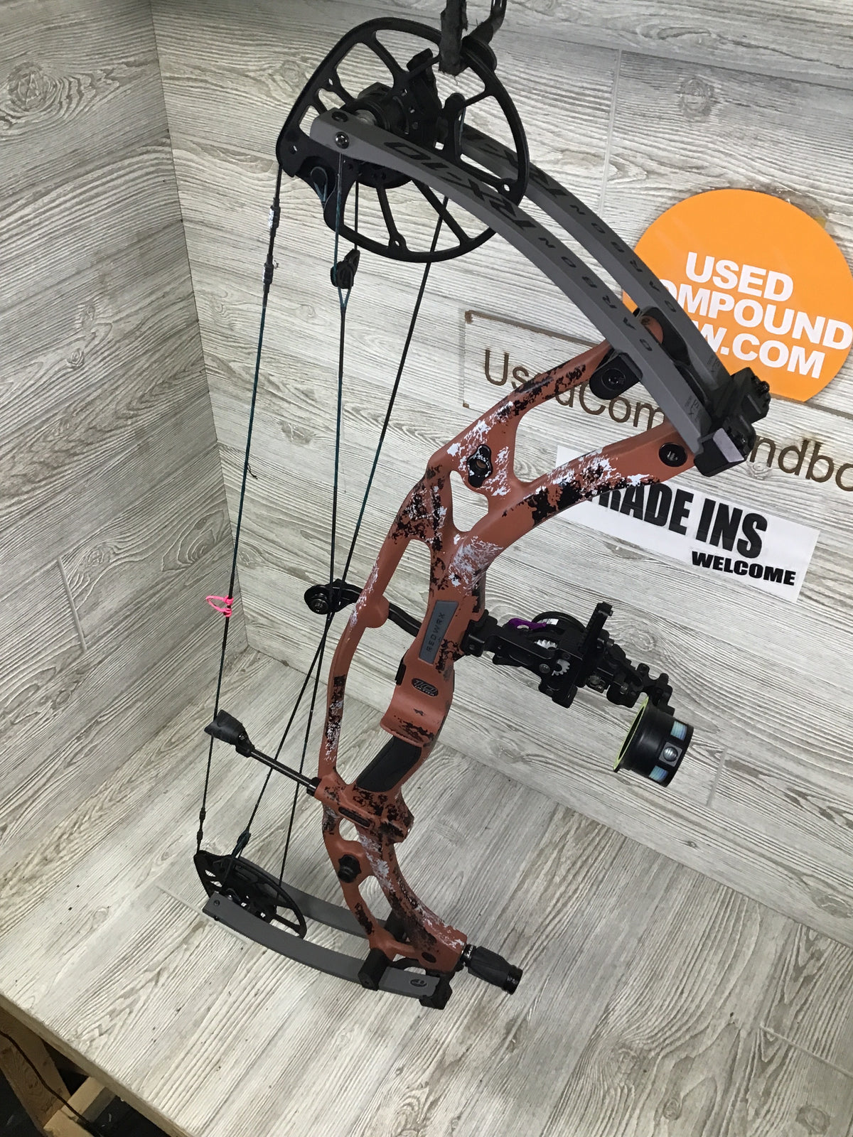 Hoyt RX-10 Ultra Left Handed Georgia Clay with Tombstone limbs 70-80# 30.25-31"