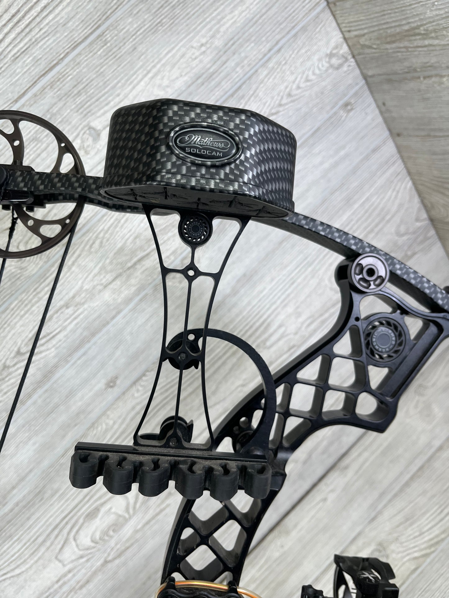 Used Mathews Z7 Xtreme TACTICAL 25.5" 70lb RH Bow Pkg
