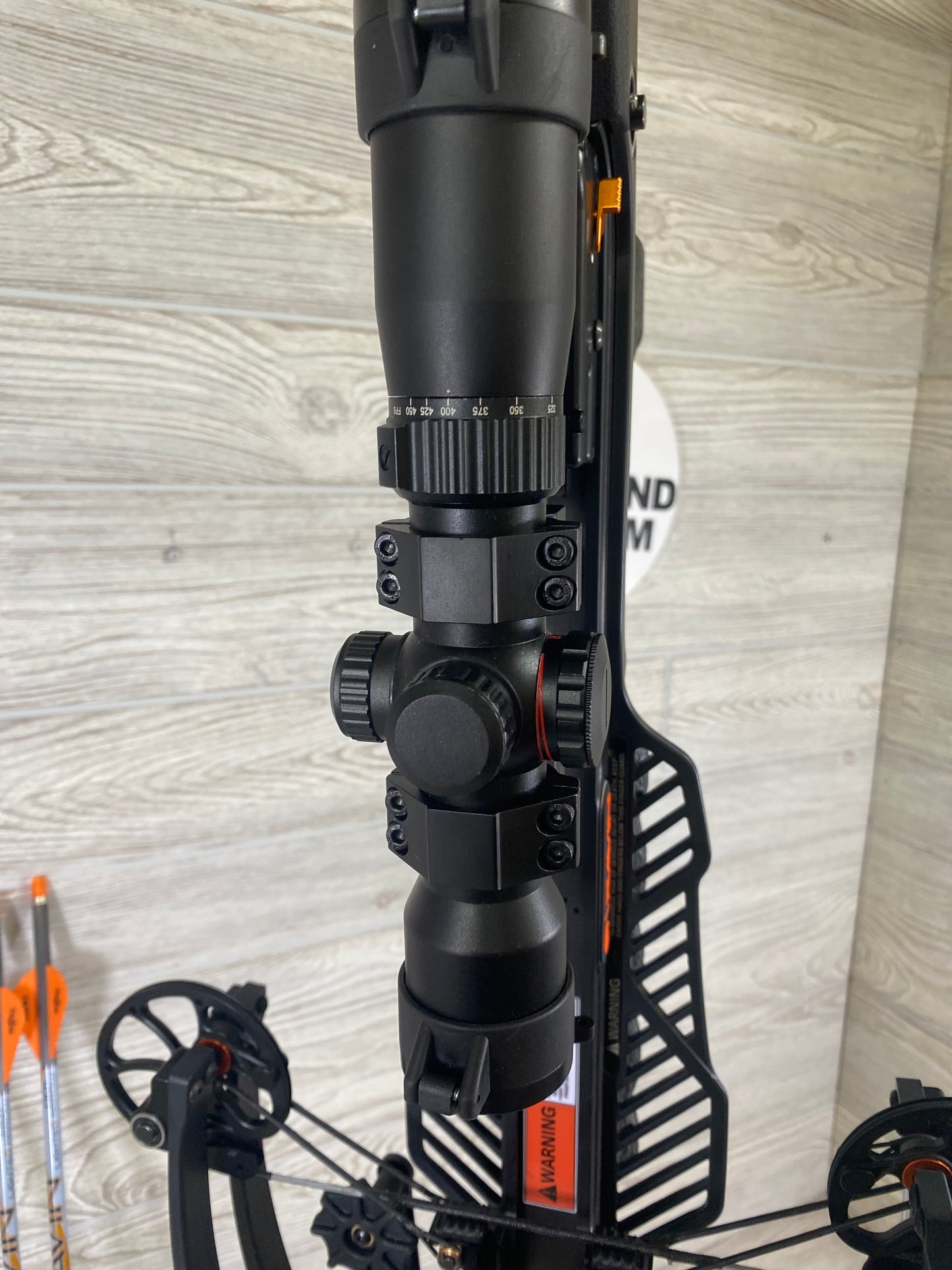 Used Ravin R10 crossbow w/ 3 BOLTS