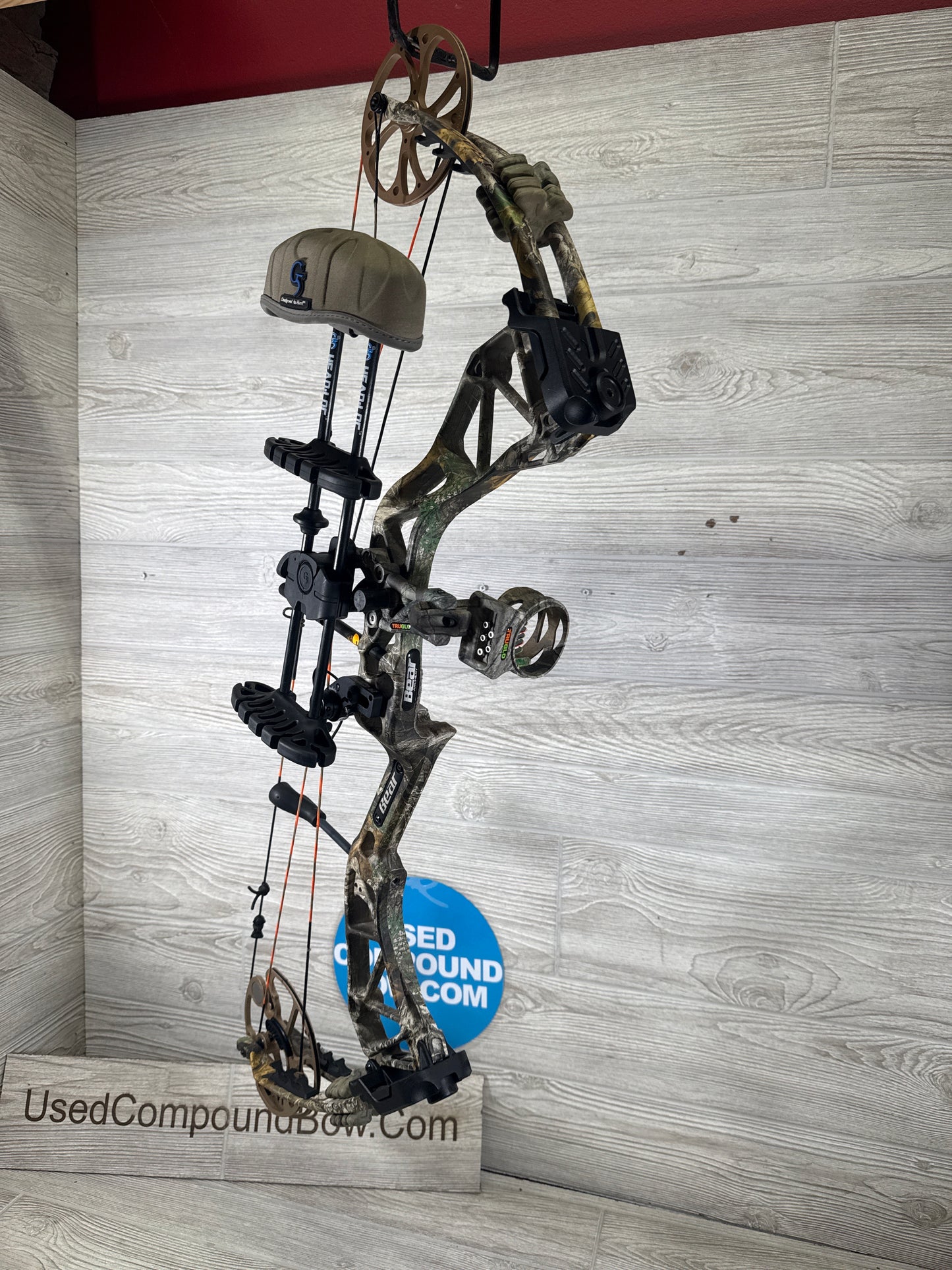 Used Bear Paradox 55-70# RH Real Tree Package