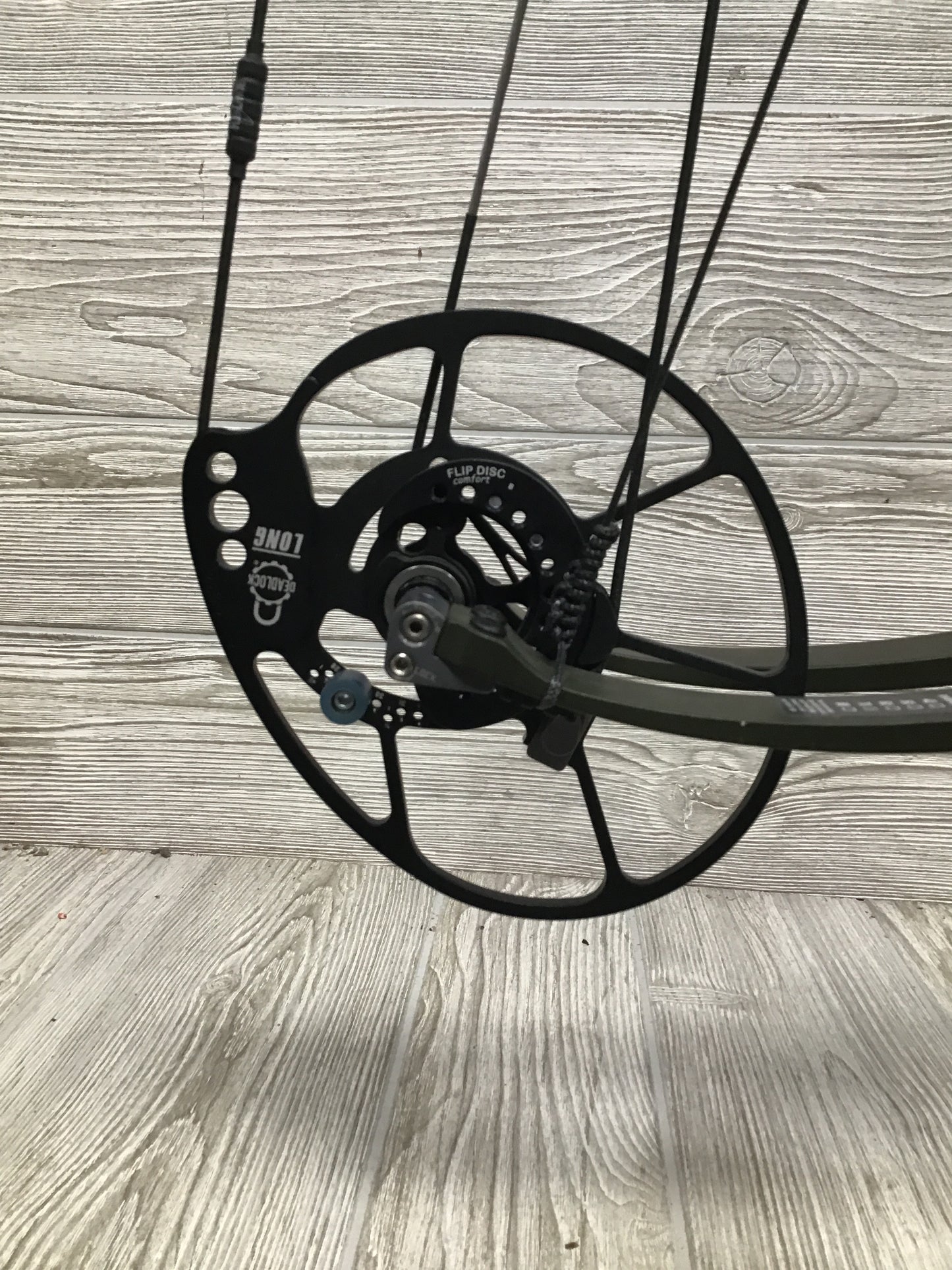 Bowtech Proven 34 LD OD Green 70# 29" Package