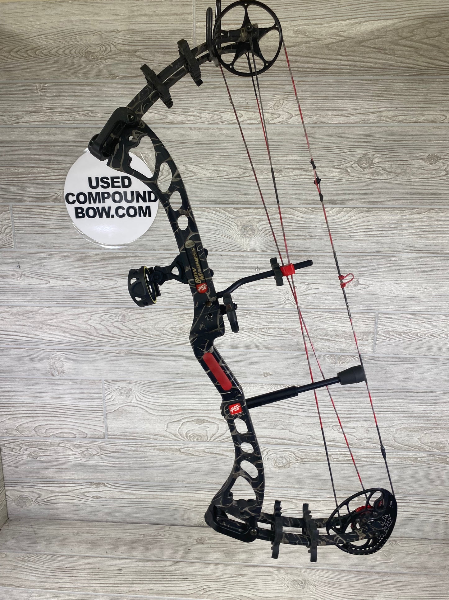PSE Bow Madness Right Hand 25-30" 60-70lb Bow Pkg