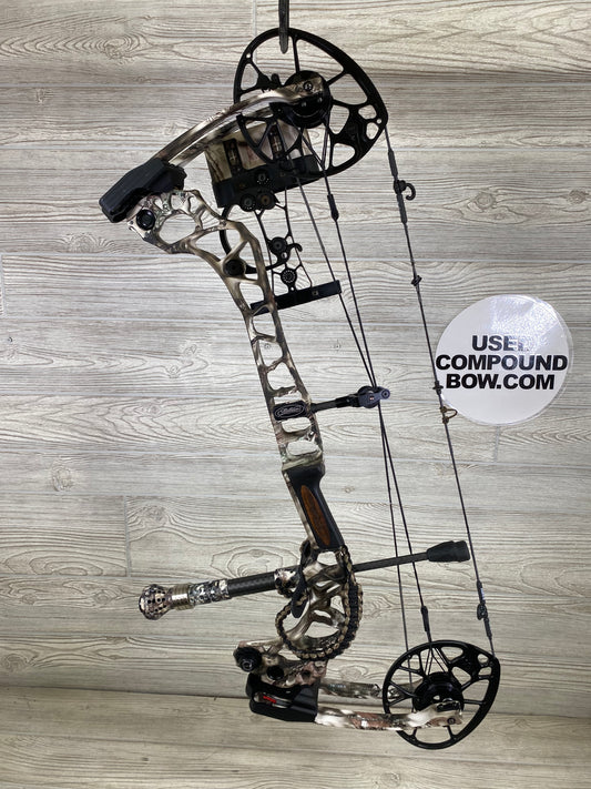 Mathews Triax 70lb 30" Lost XD camo Right Hand Bow