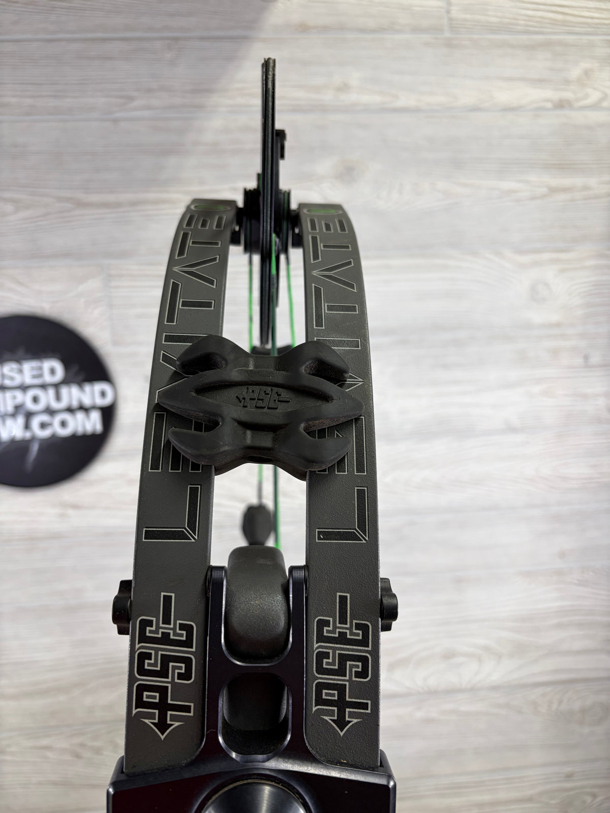 Used PSE Carbon Levitate Right Hand EC2 Cam Nock On Edition Charcoal