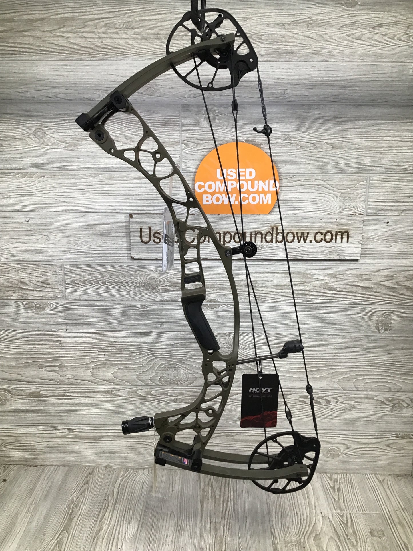 NEW Hoyt Alpha AX-2 29 Right Handed Wilderness Green 60-70#/25-30"