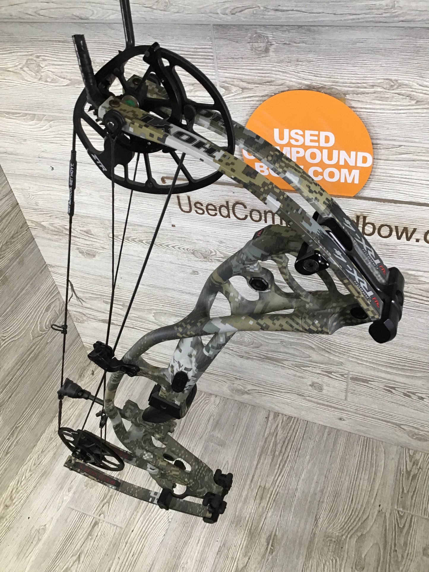 Hoyt RX-4 Right Handed Sitka Elevated 2 50-60# 25-30