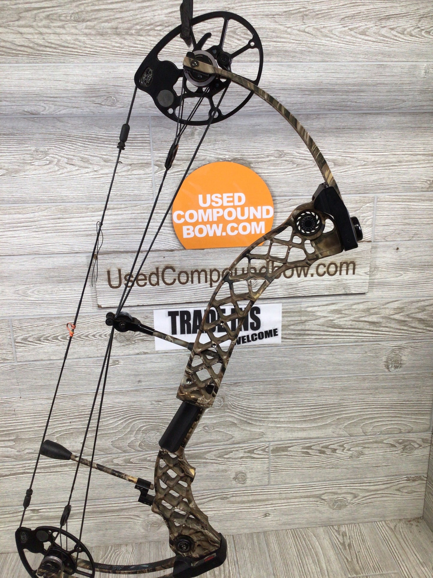 Used Mathews Chill 28/70 lost camo Right Handed