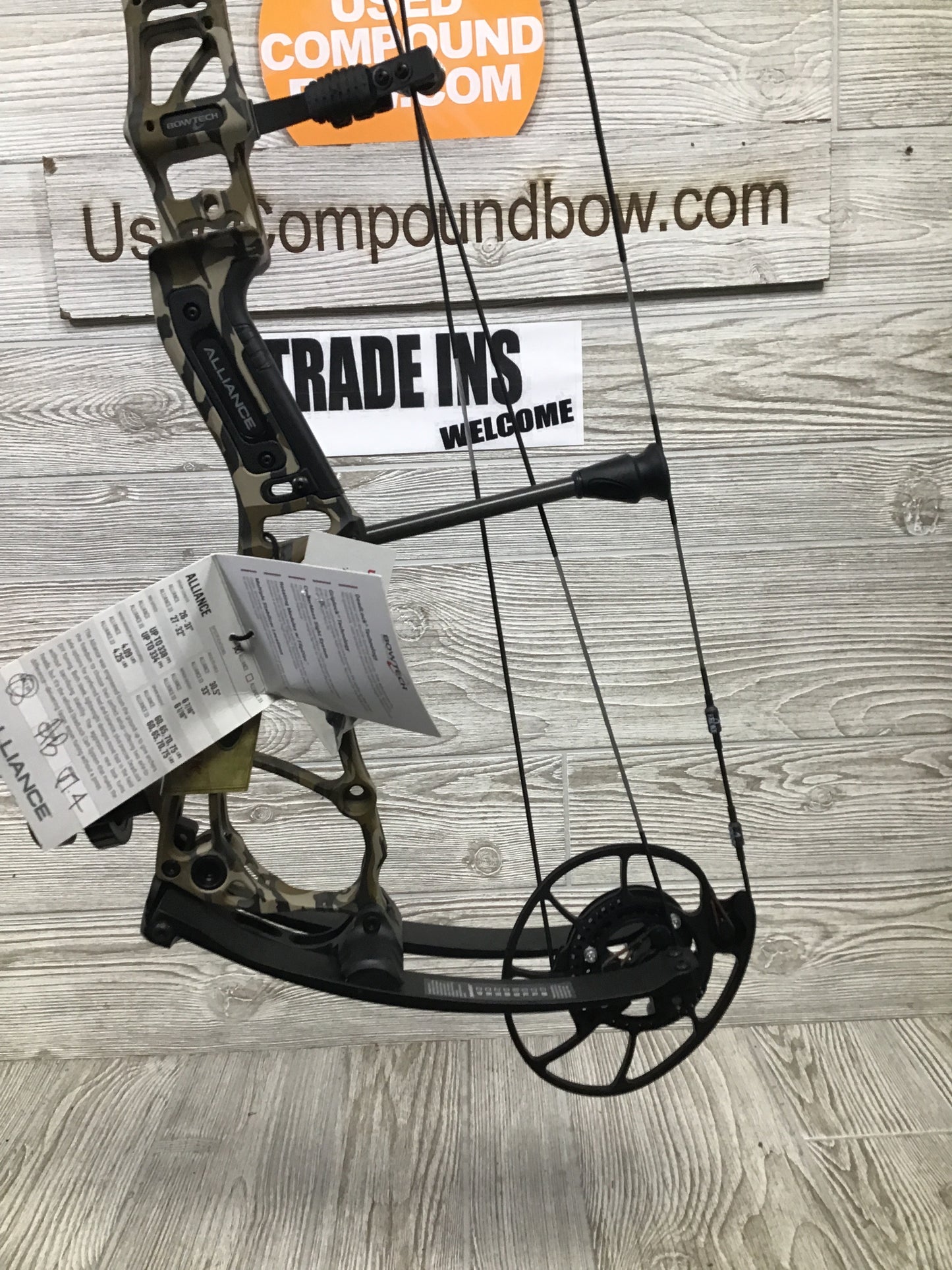 Used Bowtech Alliance 30.5 Right Handed 55-65# 29" Bottomlands camo